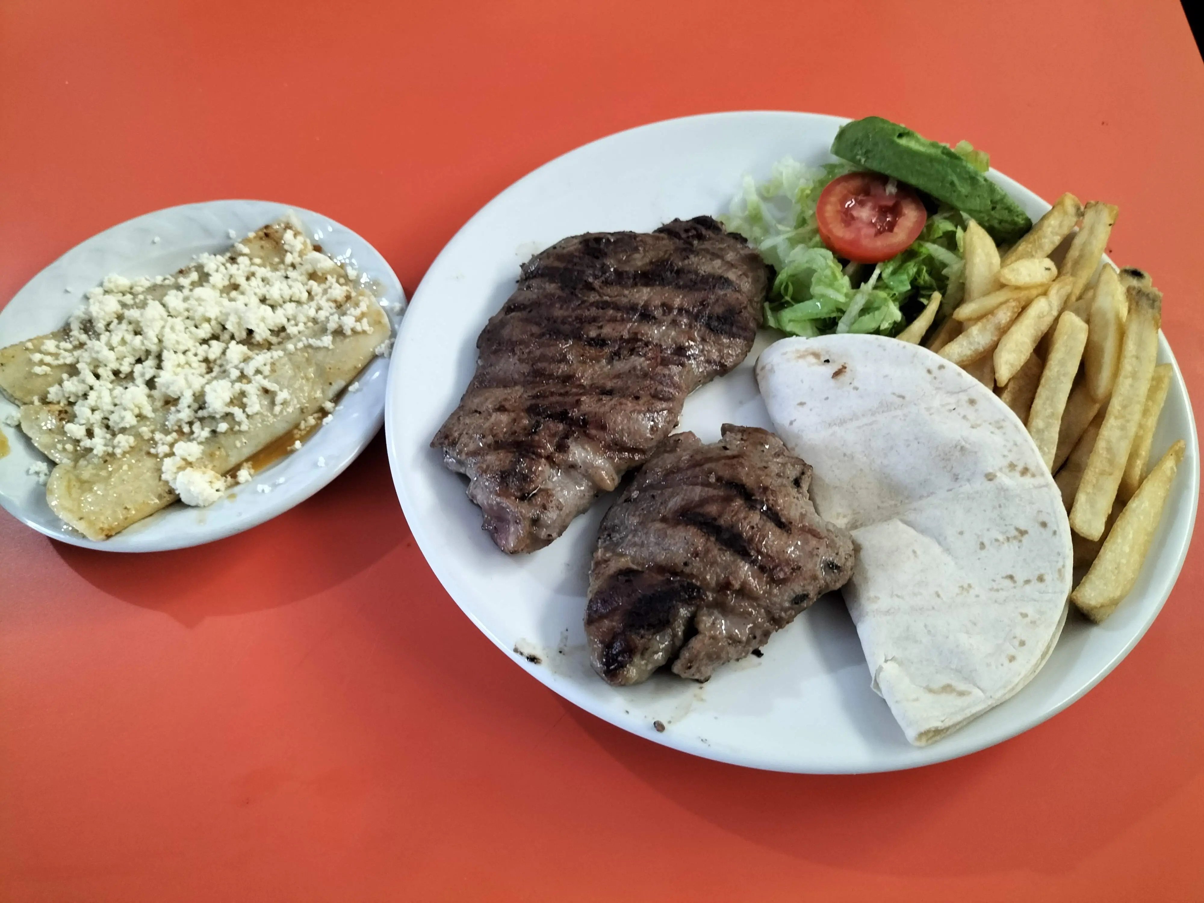 Restaurant Pique´s Bar image 8