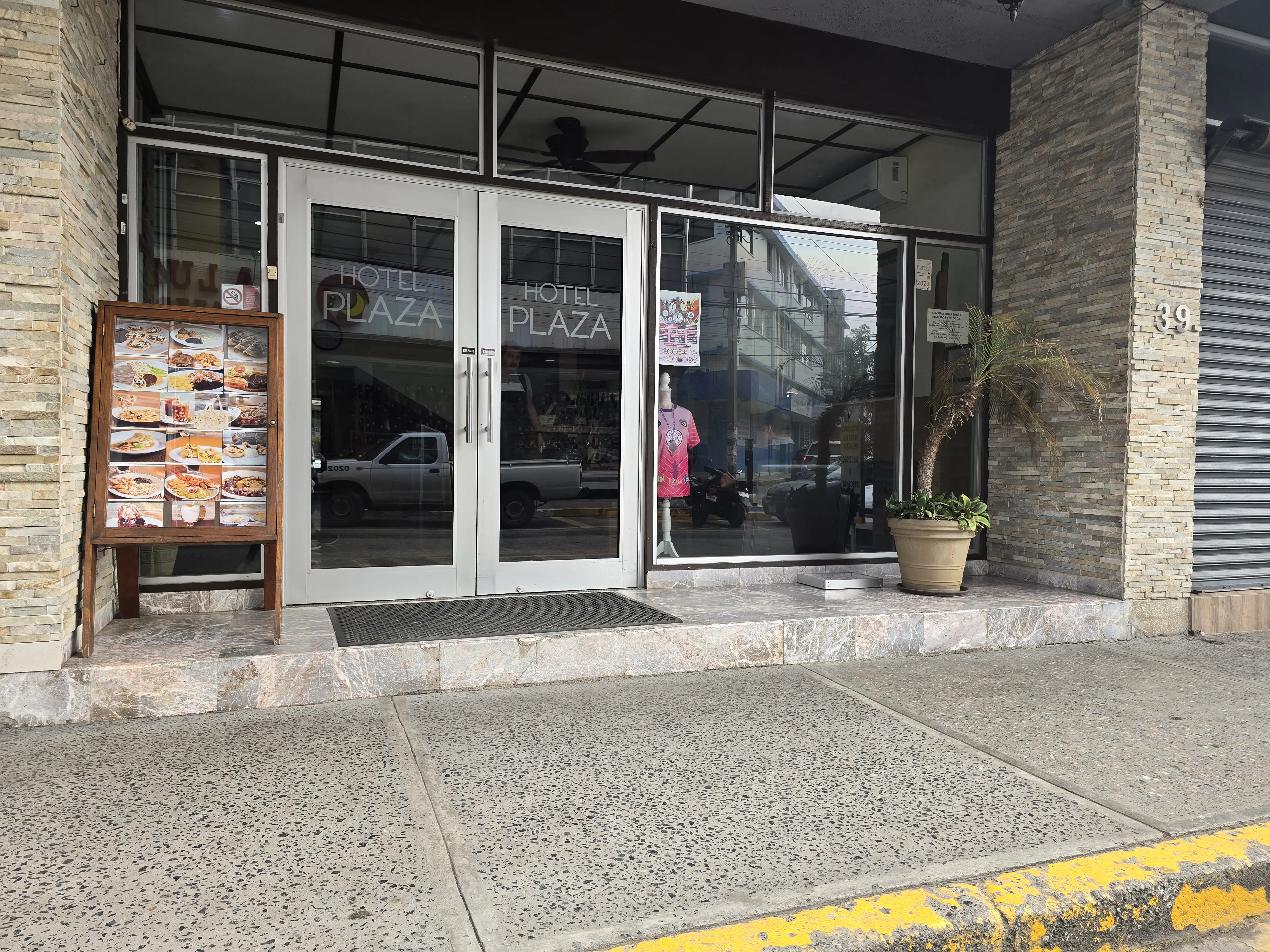 Restaurante El Plaza image 5