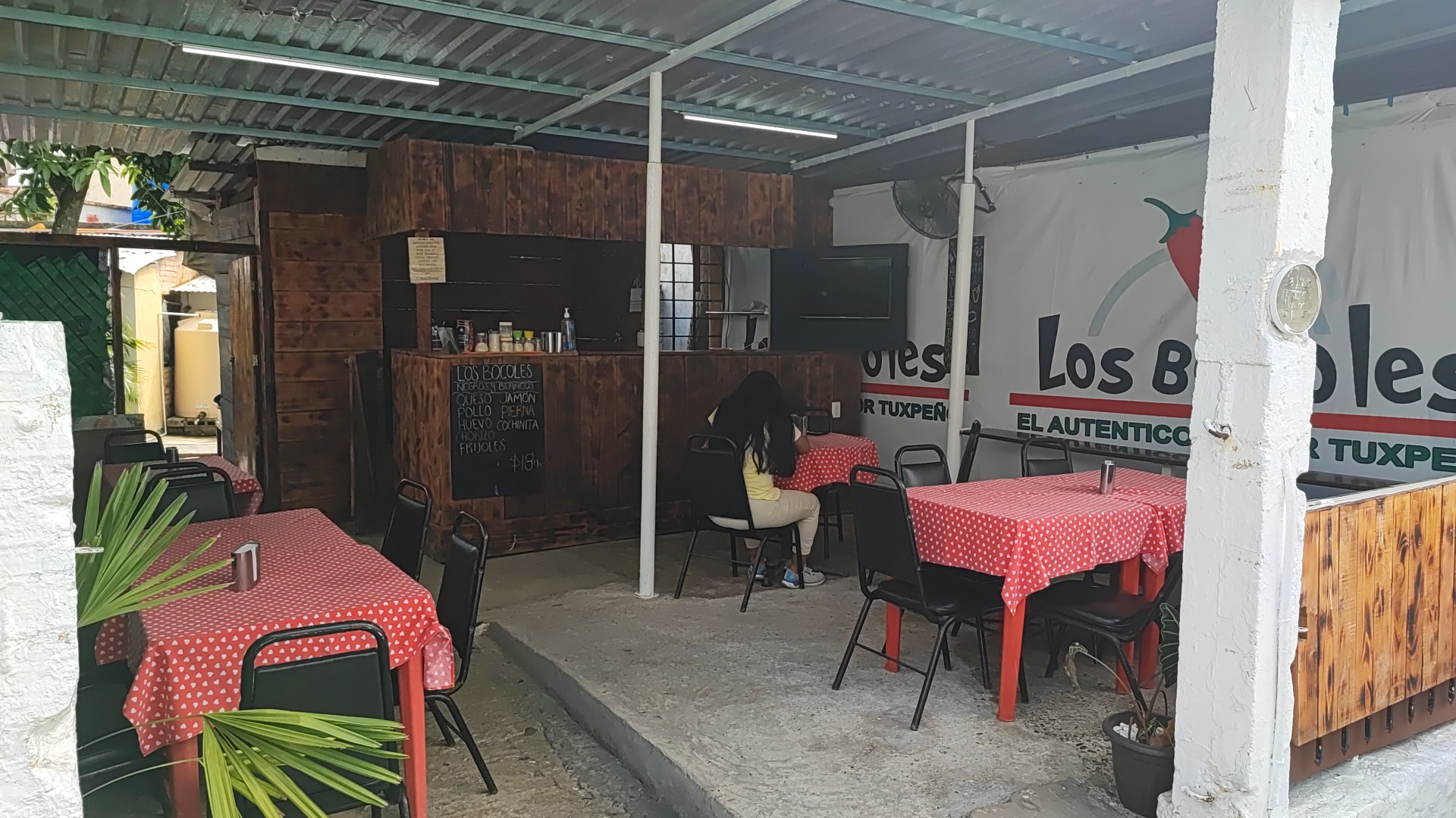 RESTAURANTE LOS BOCOLES image 10