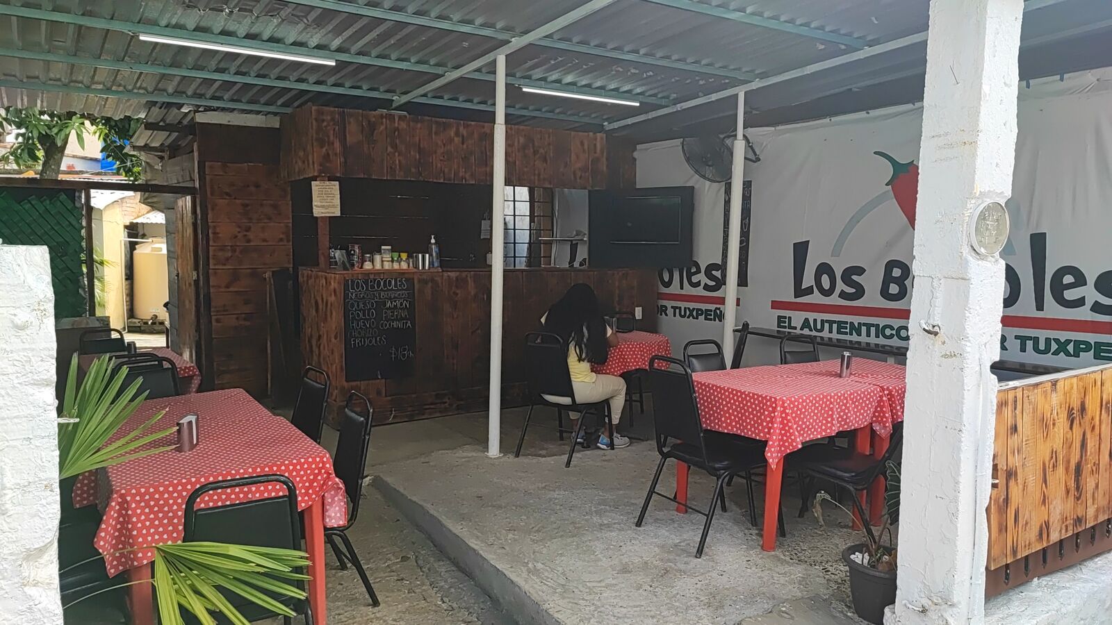 RESTAURANTE LOS BOCOLES image 10