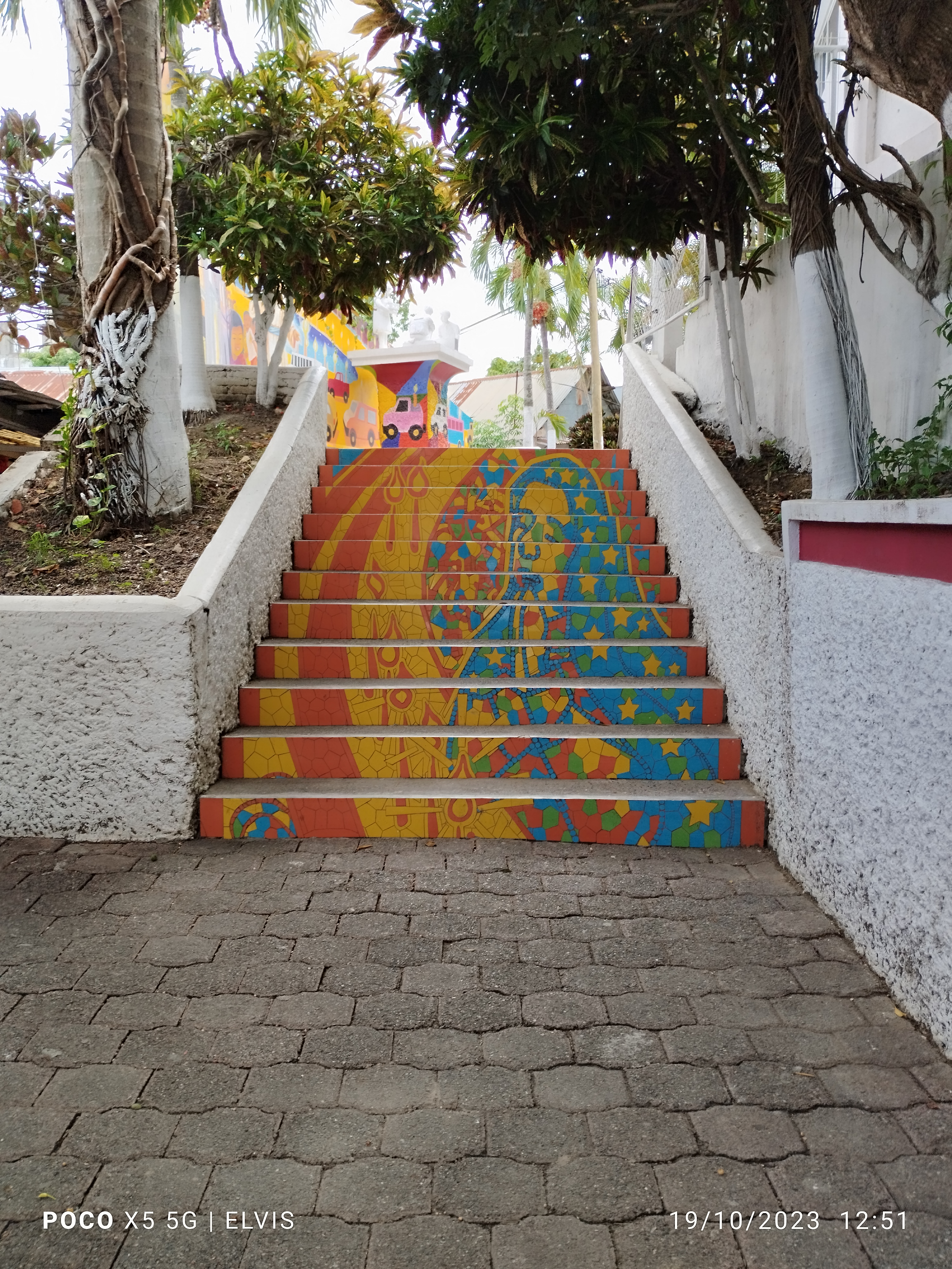 Taquería 2 amigos image 2