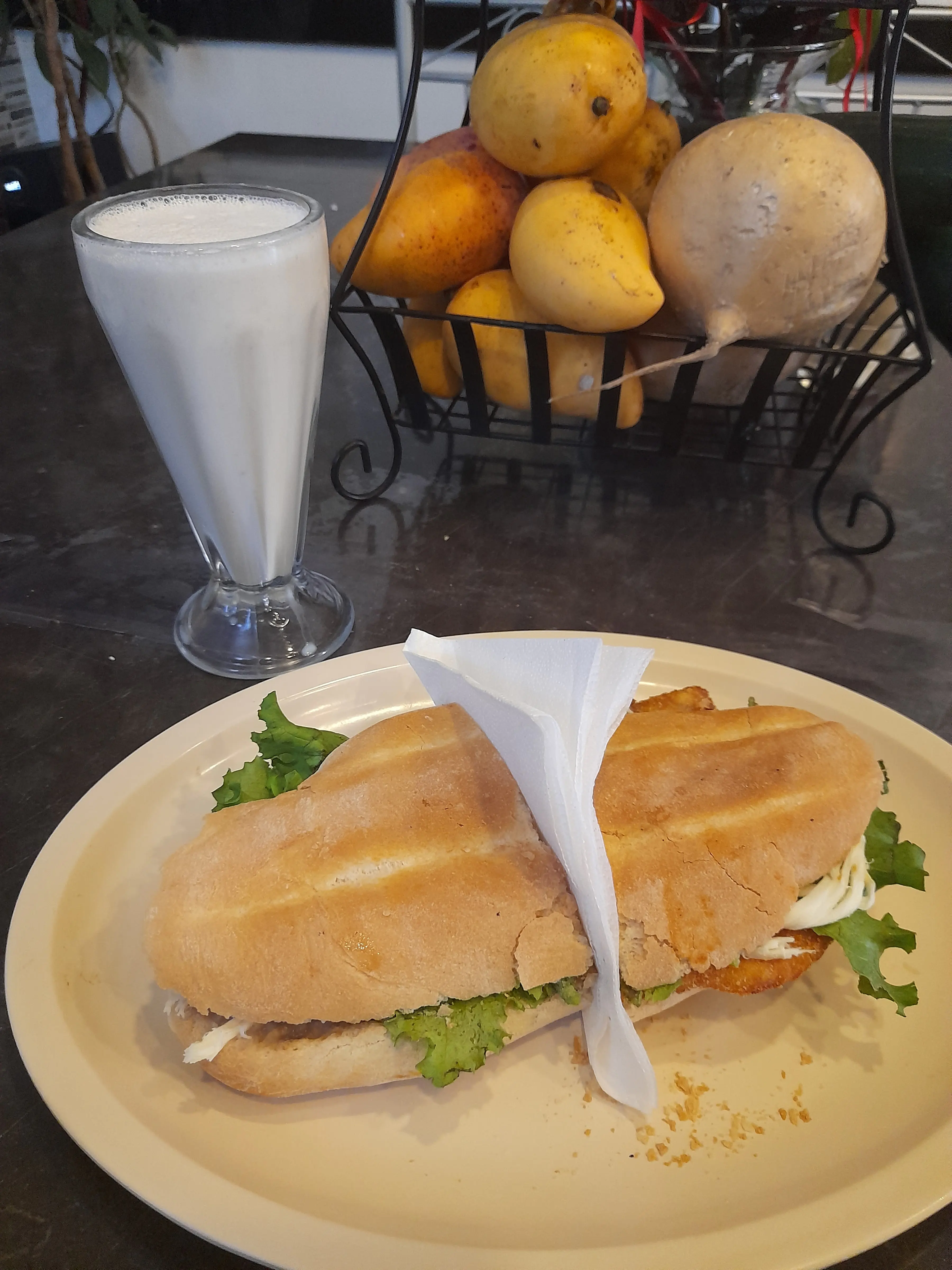 Tierra Santa Restaurante Bar (Chiles en nogada Santa Anita) image 7