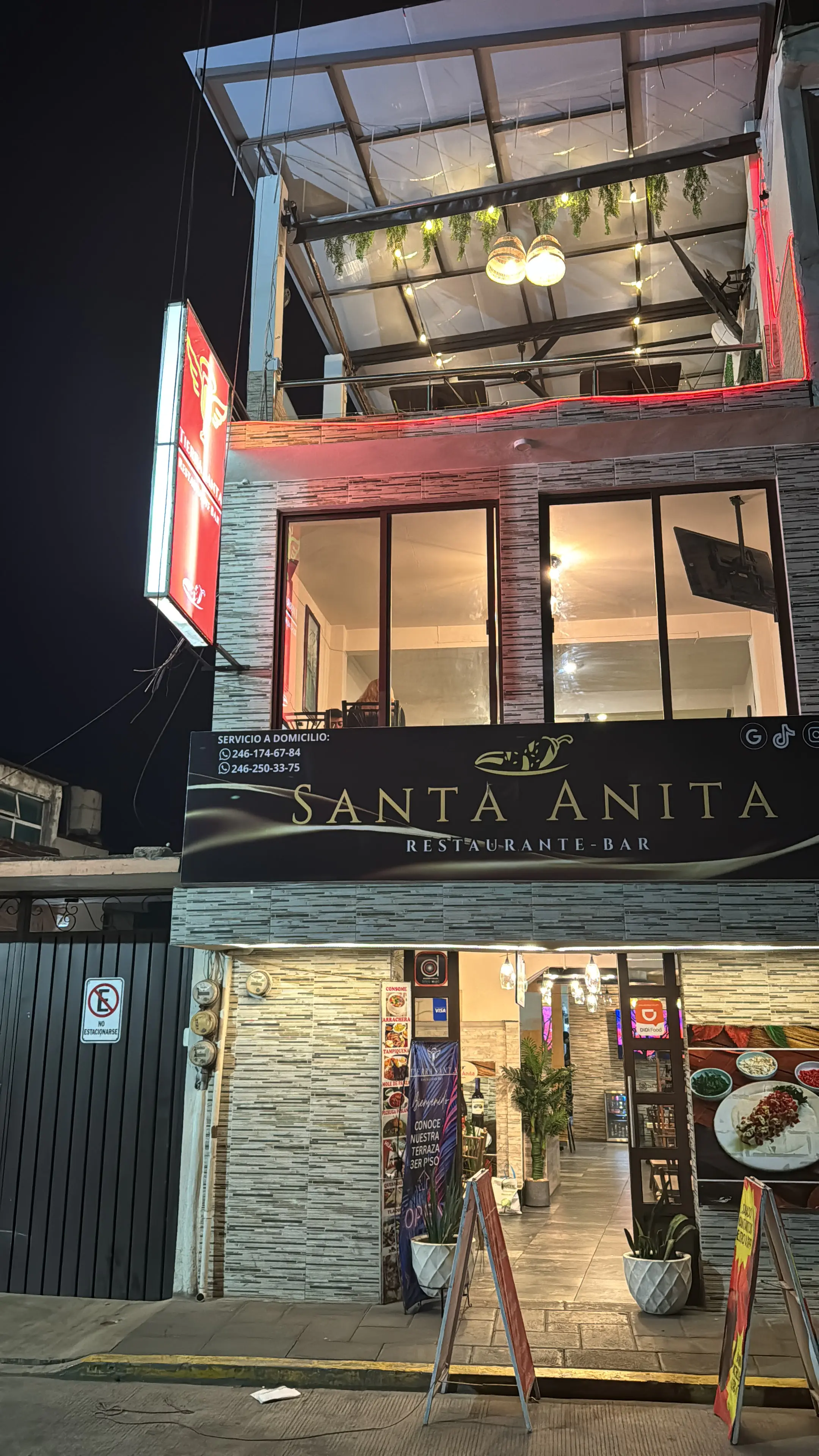 Tierra Santa Restaurante Bar (Chiles en nogada Santa Anita) image 9