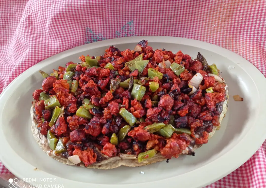 Las Tres Moras Y Una Luna image 3