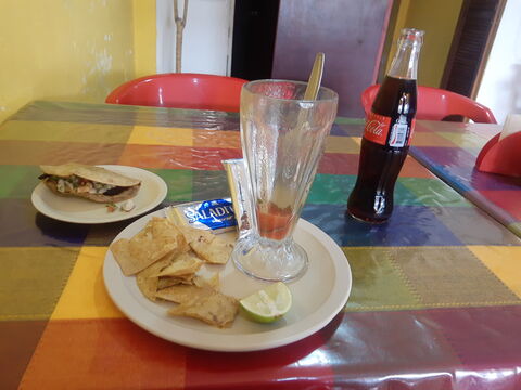 Pescados y Mariscos Mike's image 2