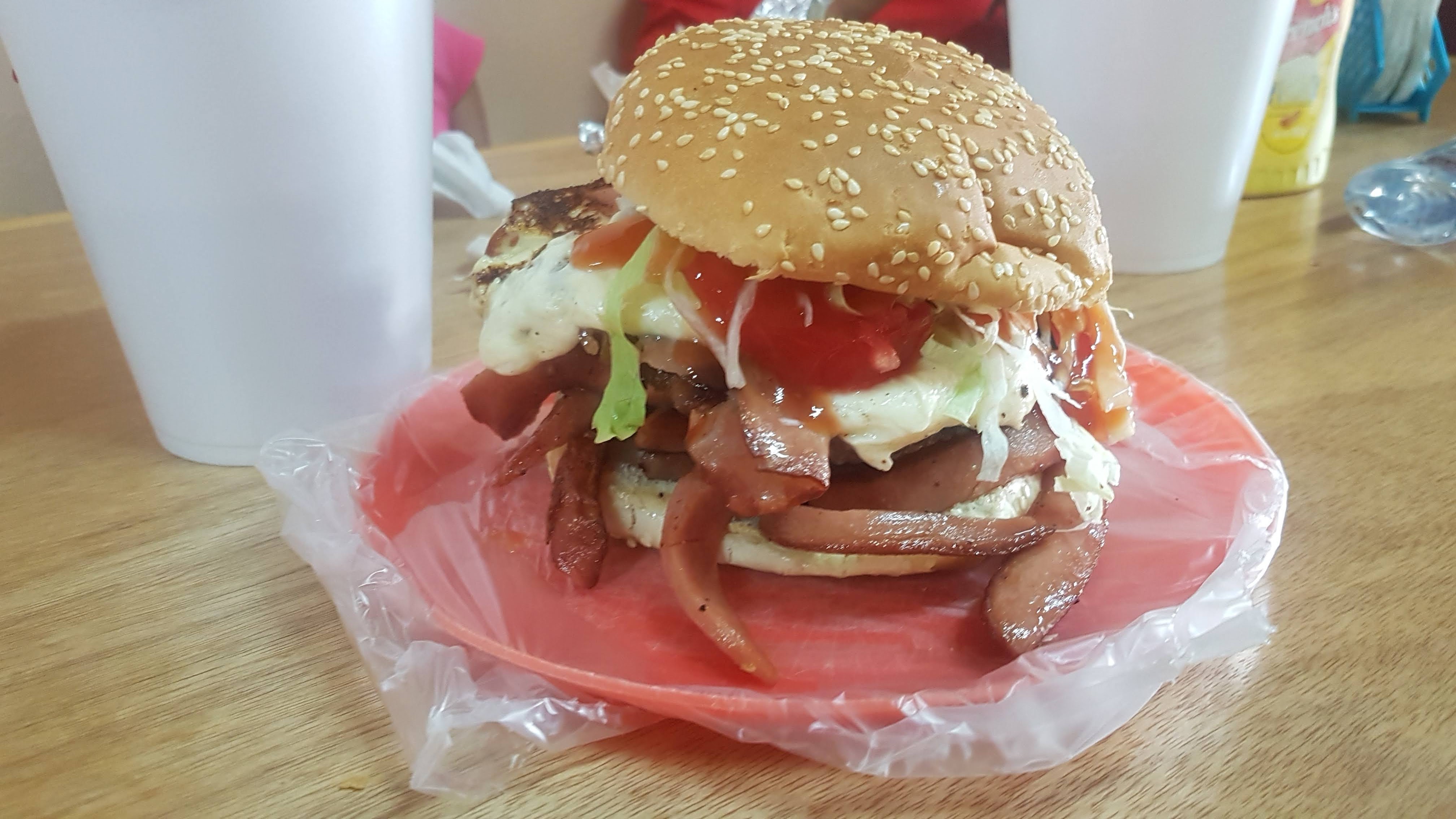 MERAS BURGUER image 2