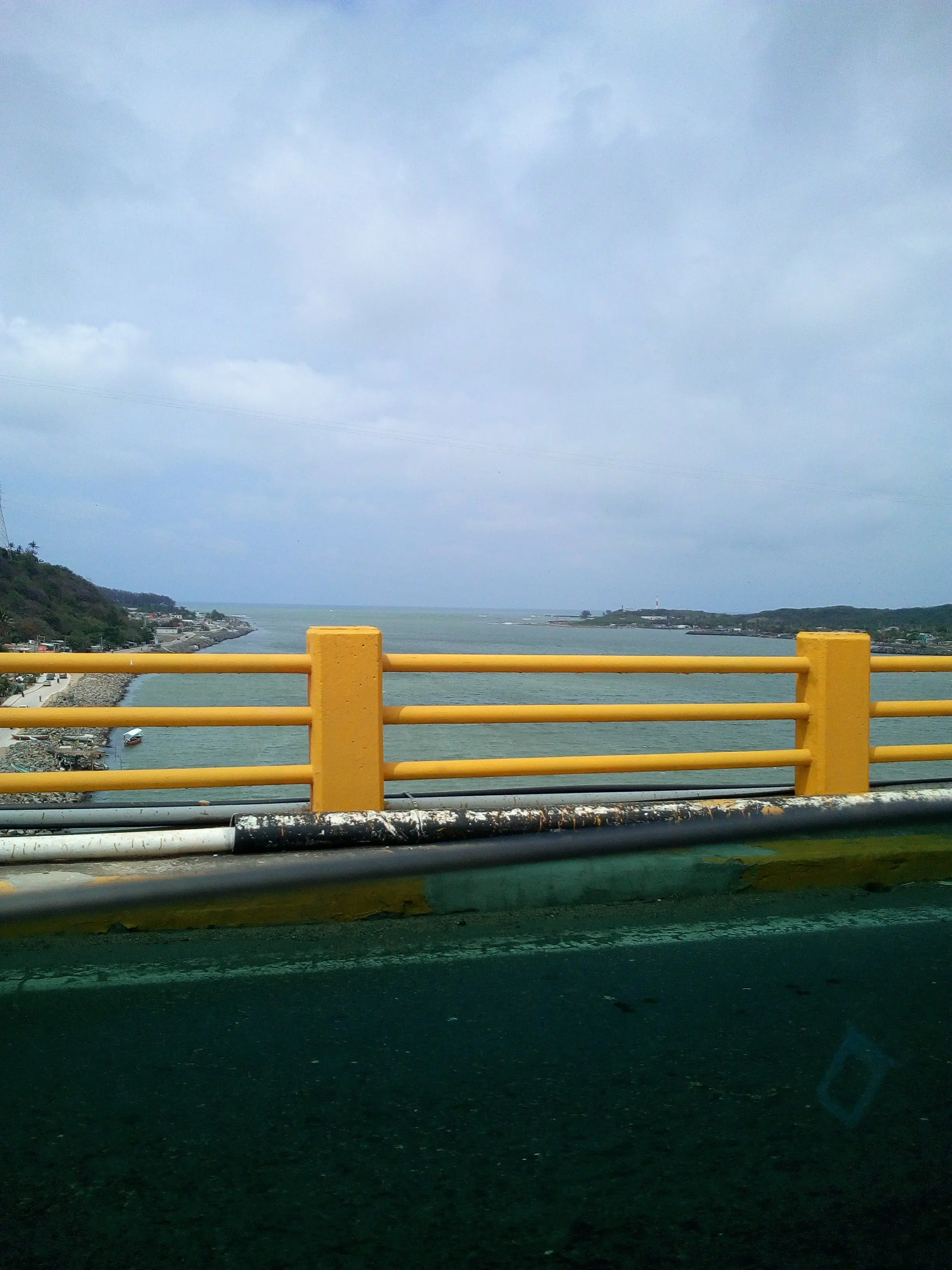 El Rey Del Pollo Siempre Feliz image 5