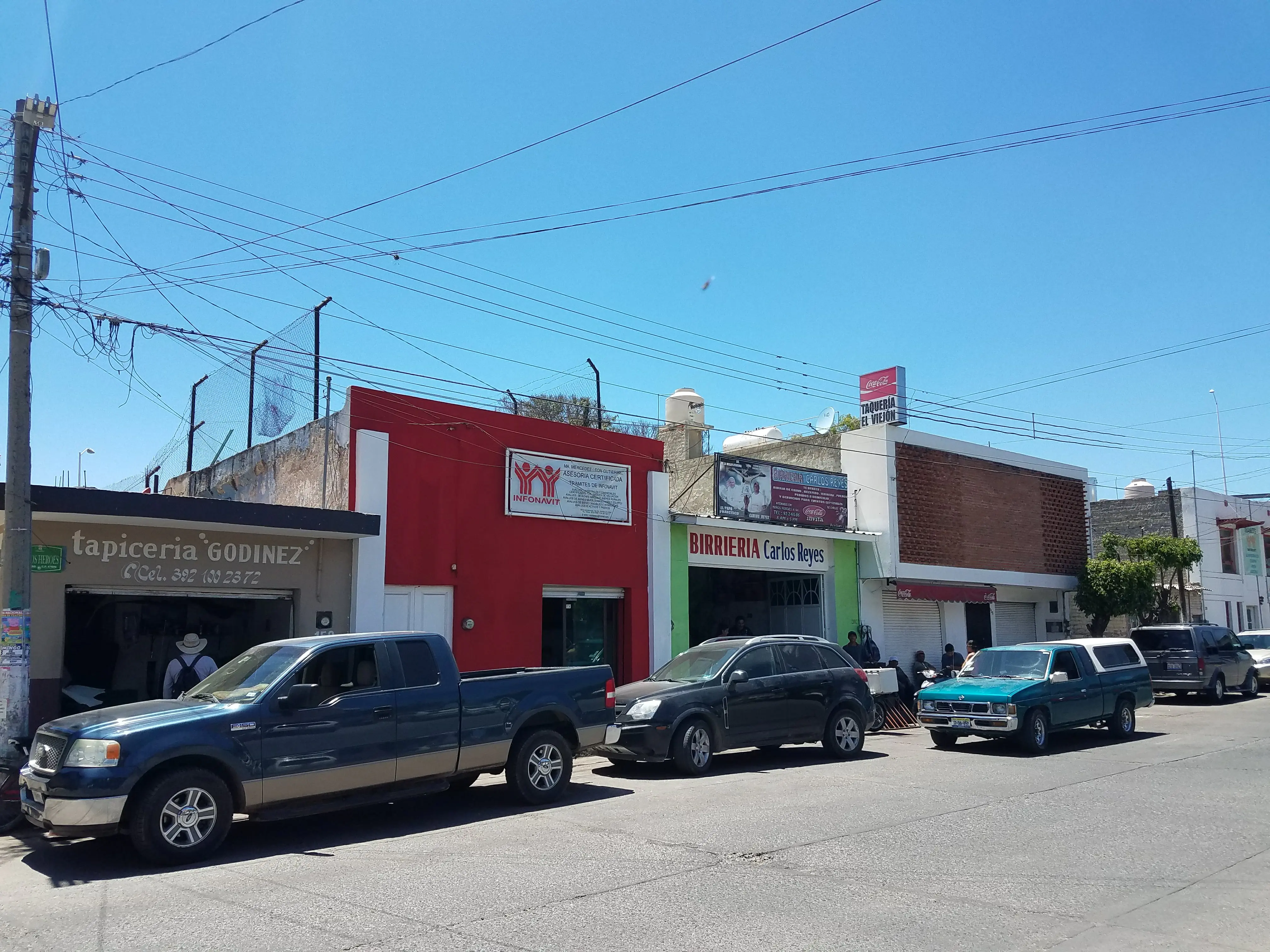 BIRRIA CARLOS REYES image 1