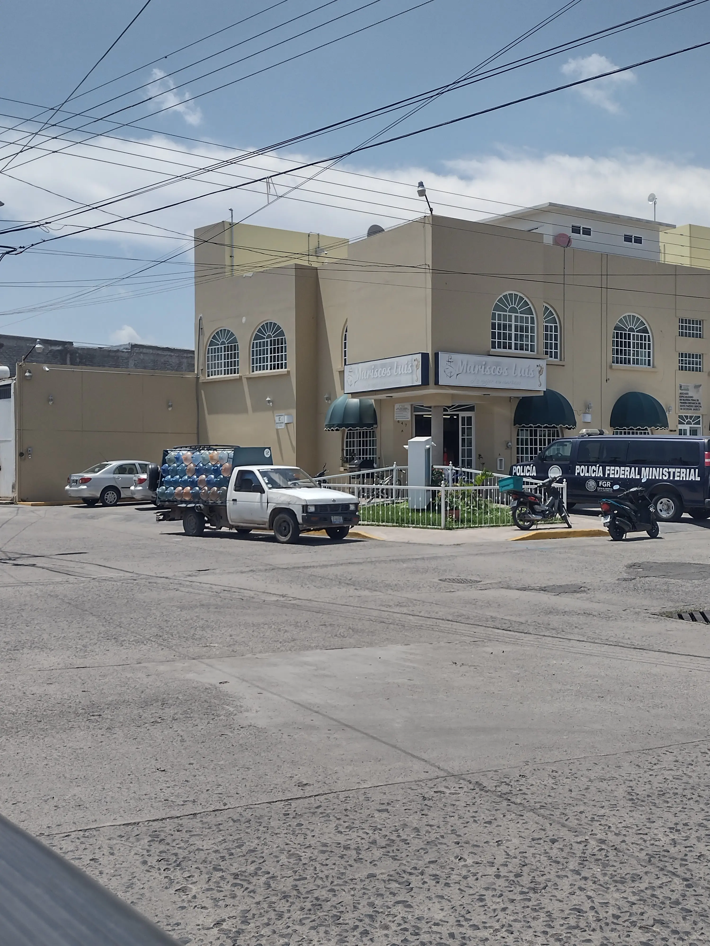 Mariscos Luis image 2