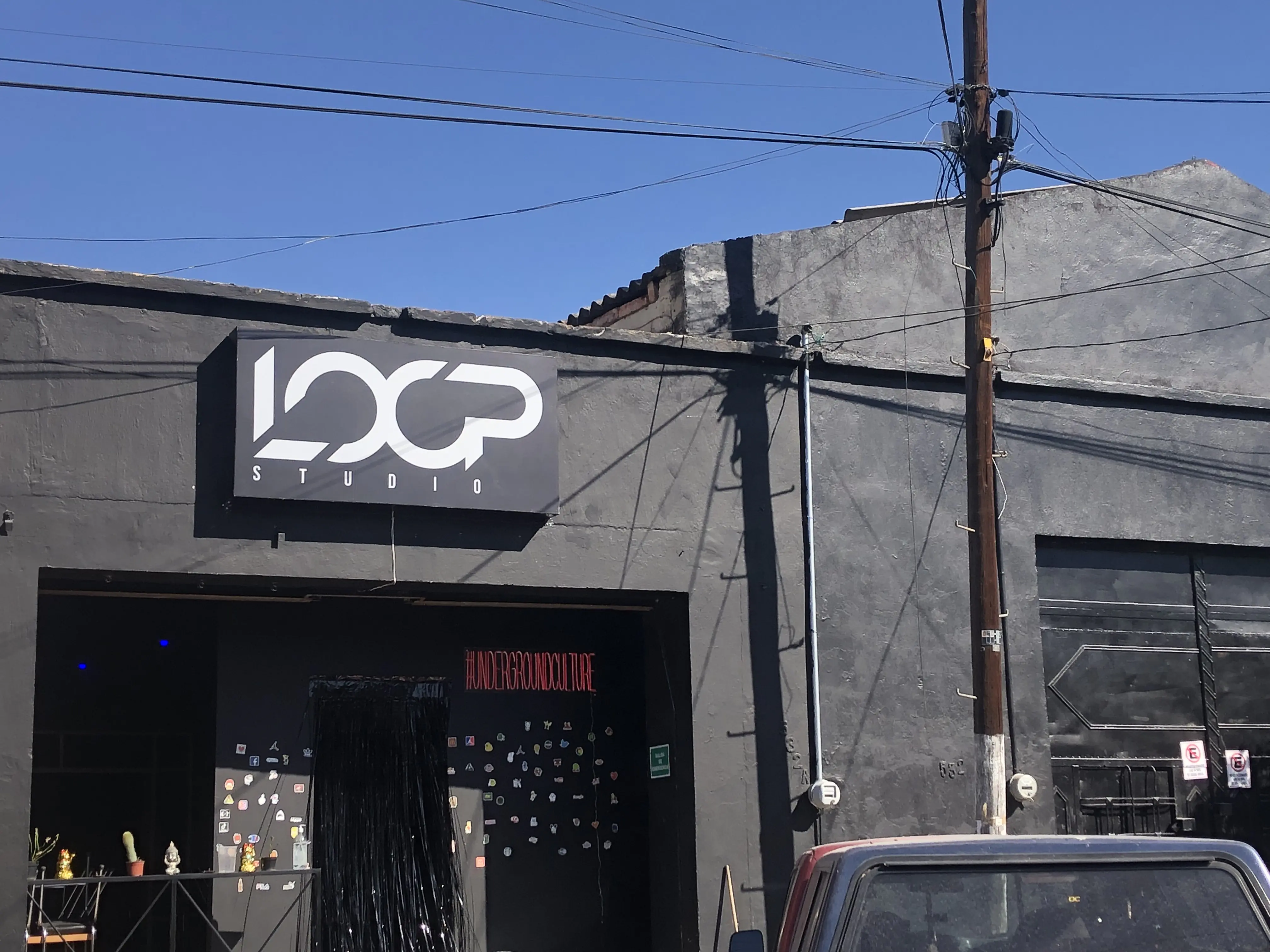 Loop studio bar image 1