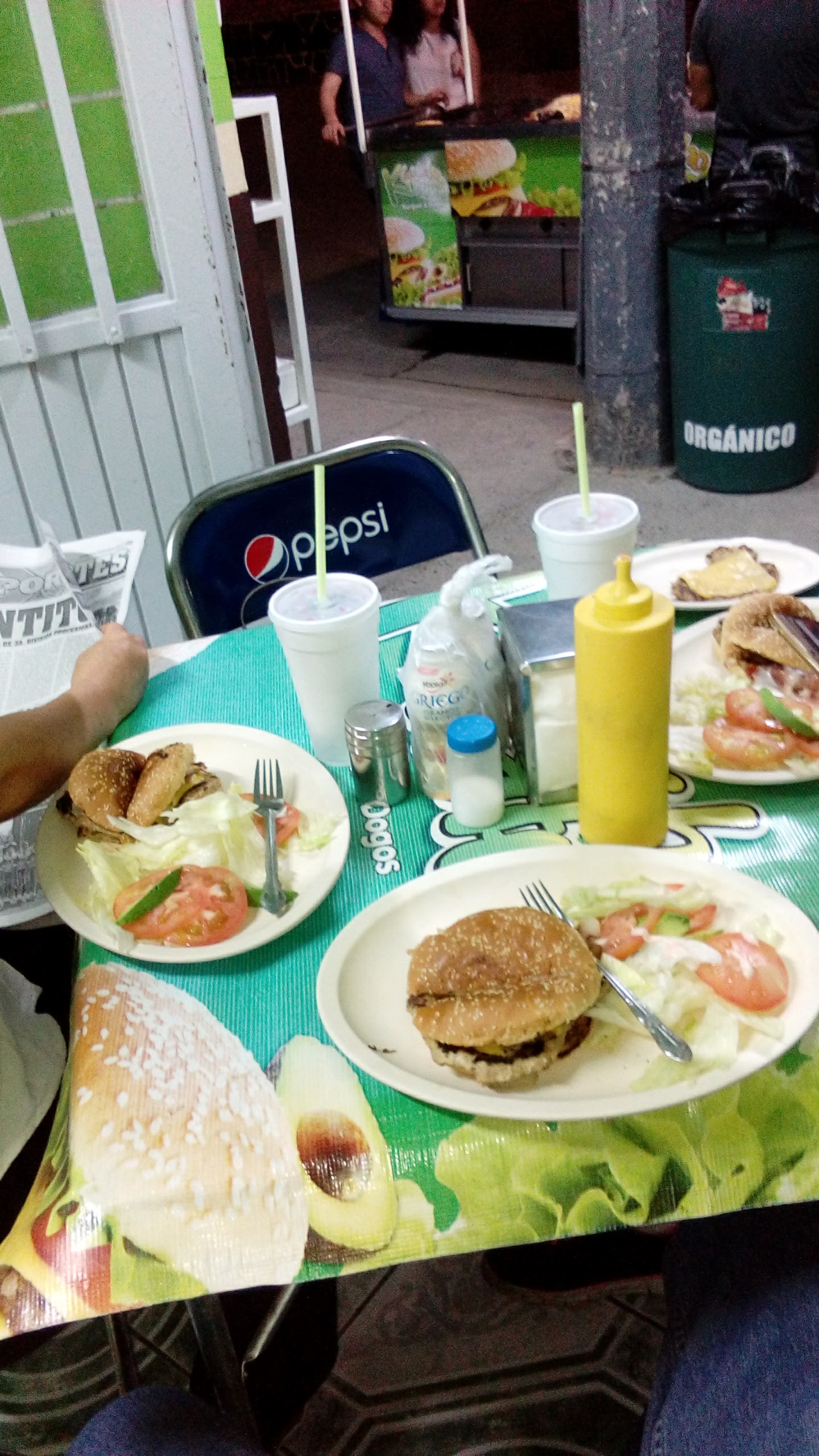 Guicho Kuates image 3