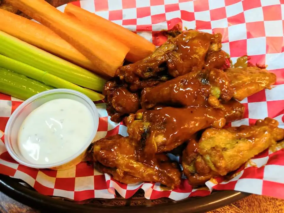 Metropolis Beer & Wings image 6