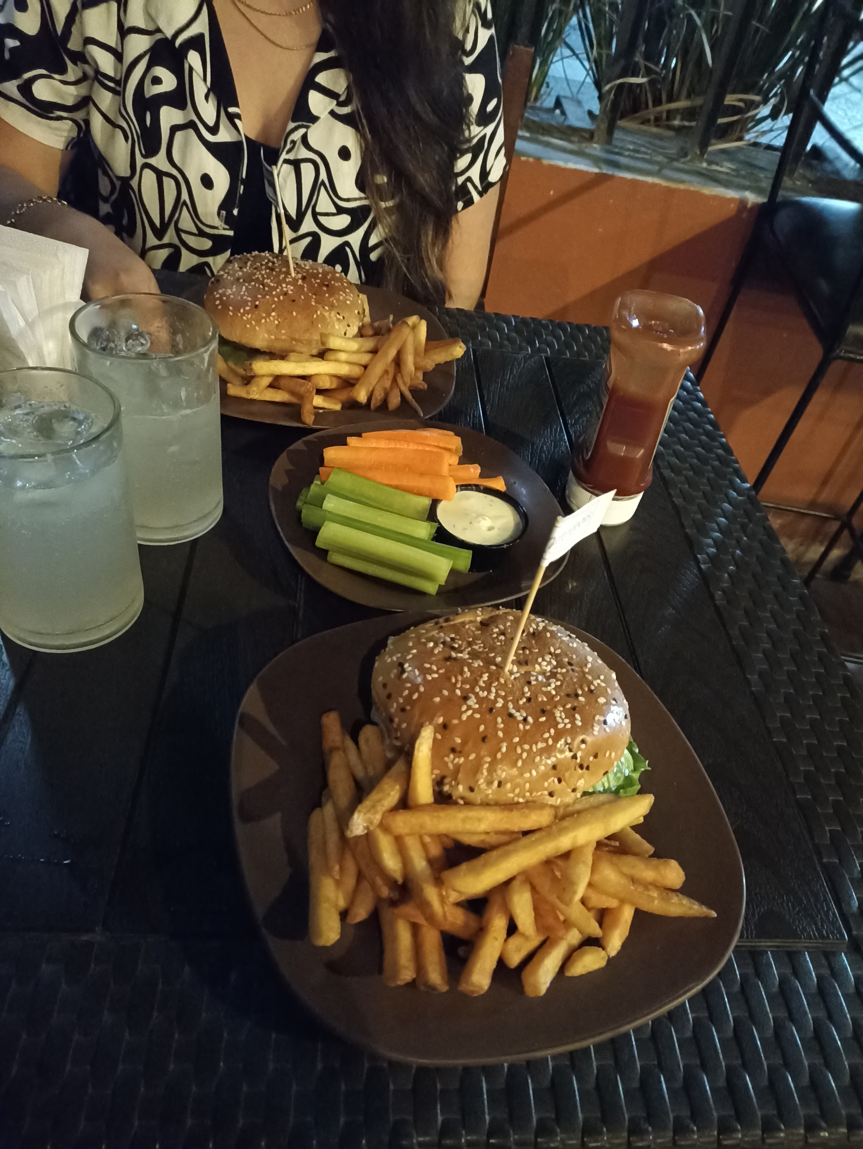 Metropolis Beer & Wings image 10