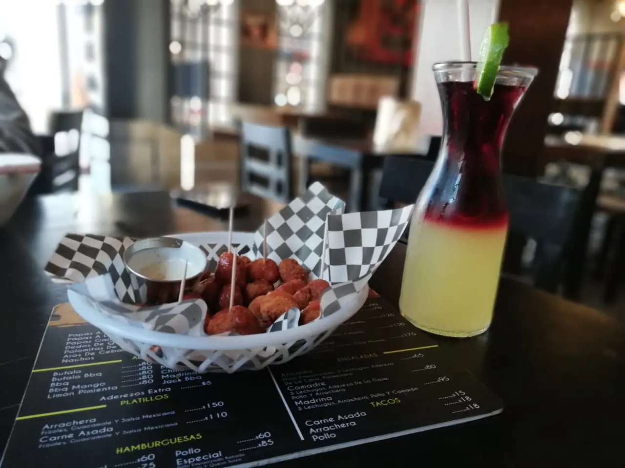 El padrino grill wings & beer image 9