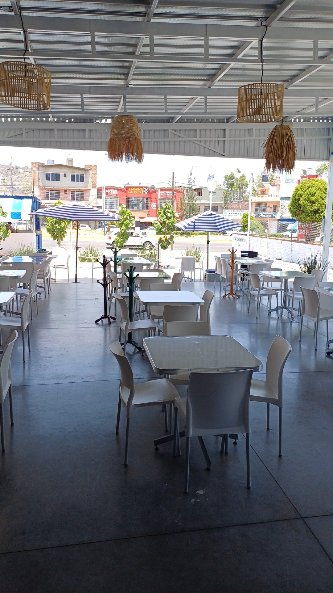 Marea cocina de puerto Restaurante image 6