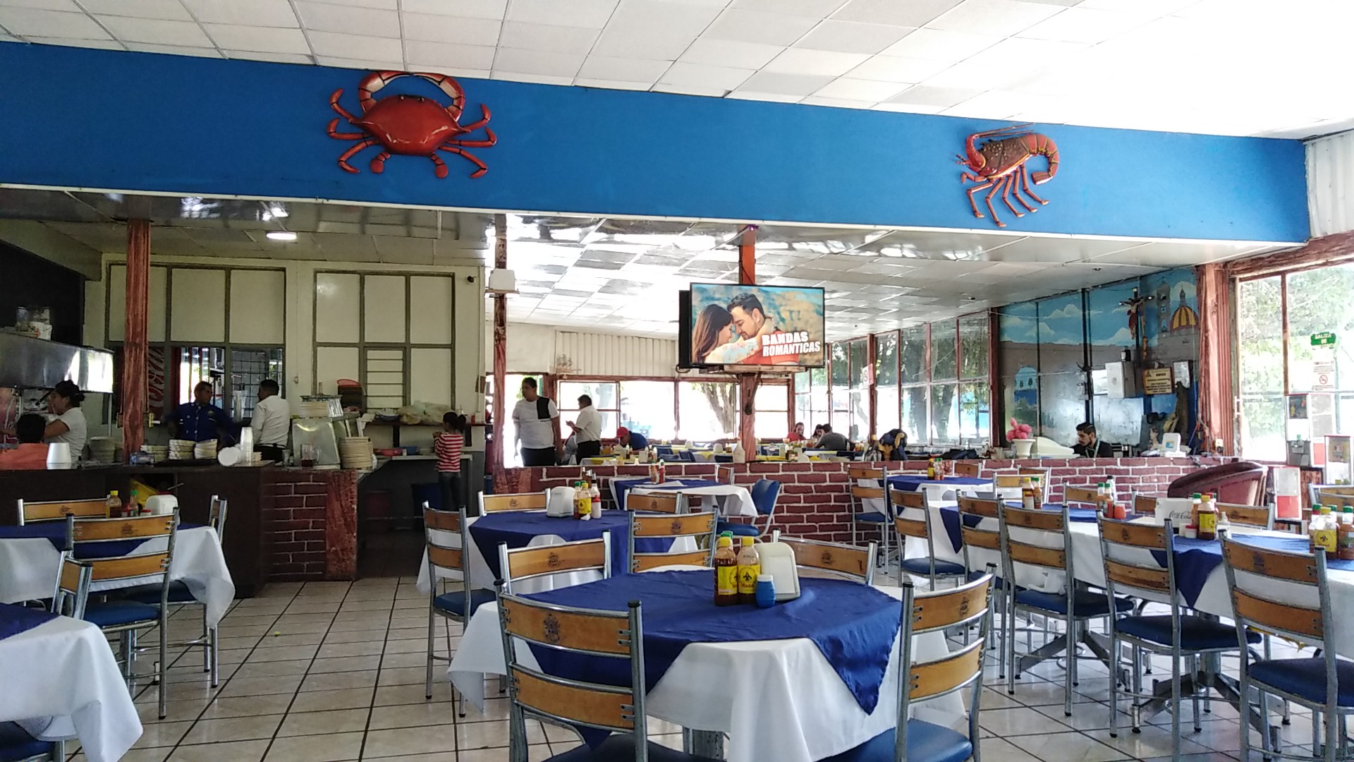 Mariscos El Barco image 1