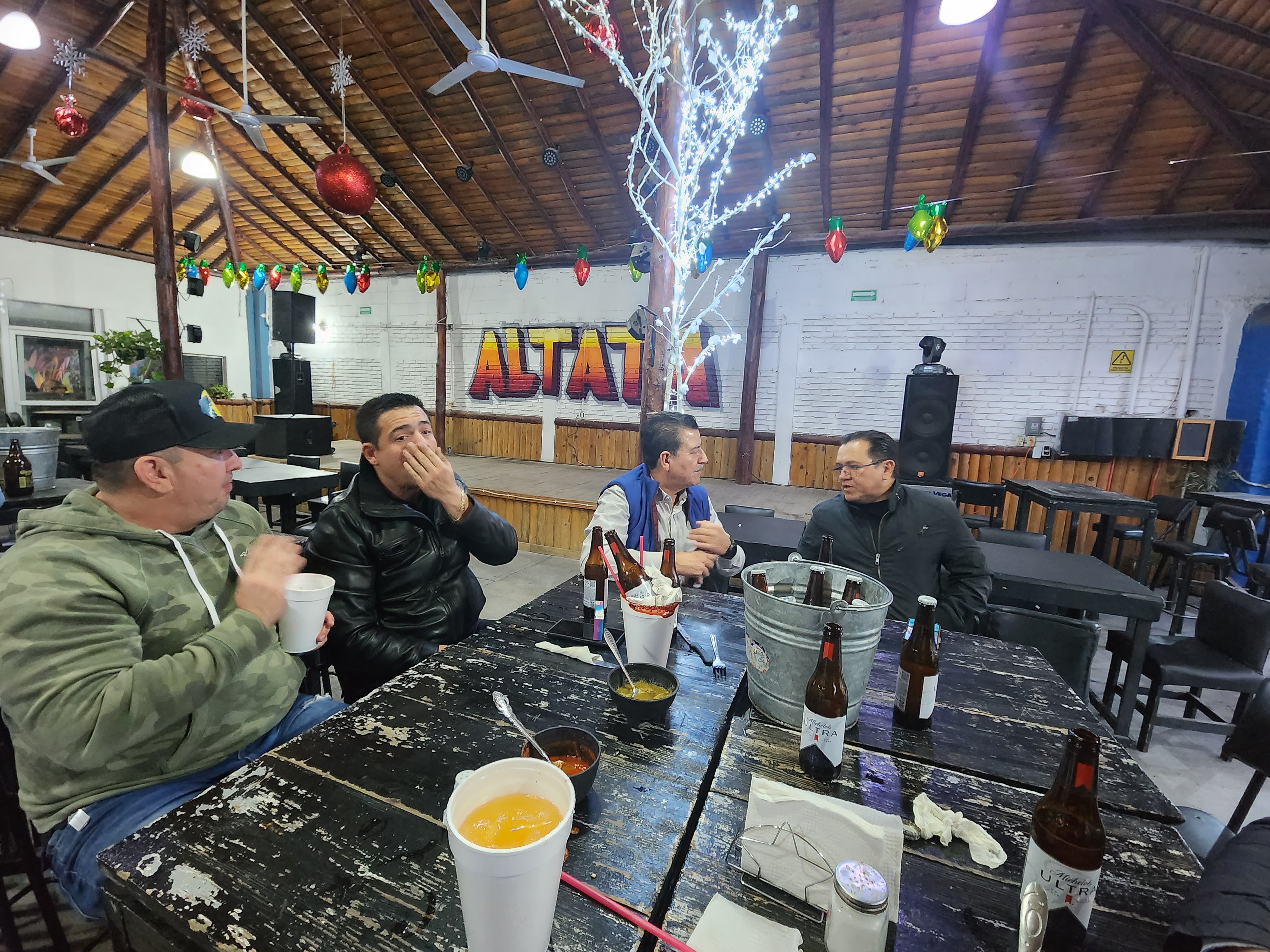 ALTATA Mariscos-Cerveza-Banda image 2