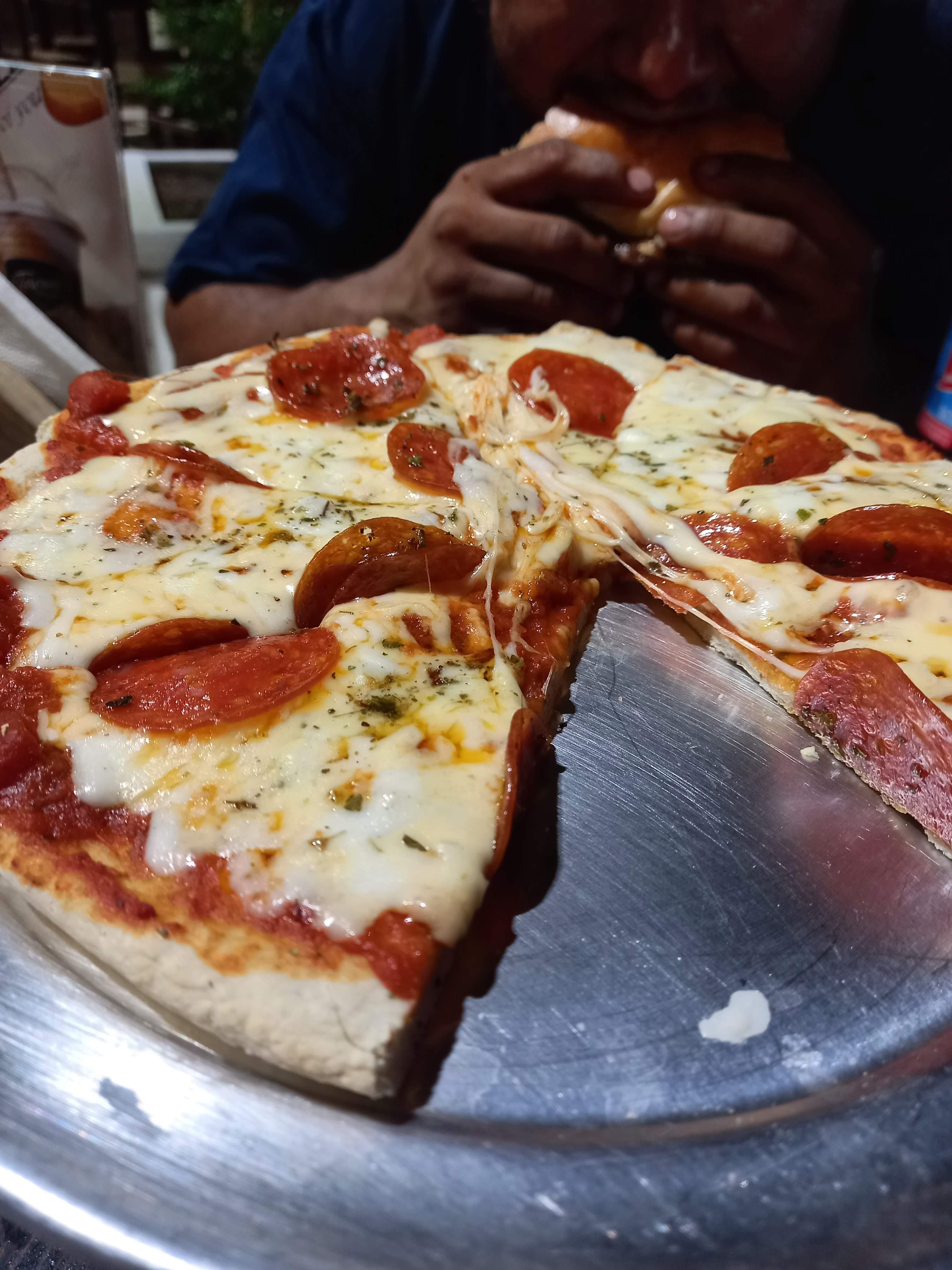 MR TOSCANO HAMBURGUESAS image 9