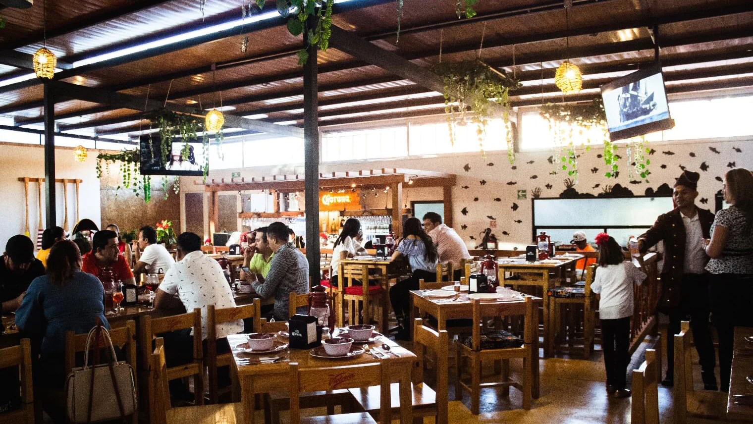 El Pulpo Sucursal Pie de Casa •Restaurante de Mariscos y Desayuno Buffet• image 3