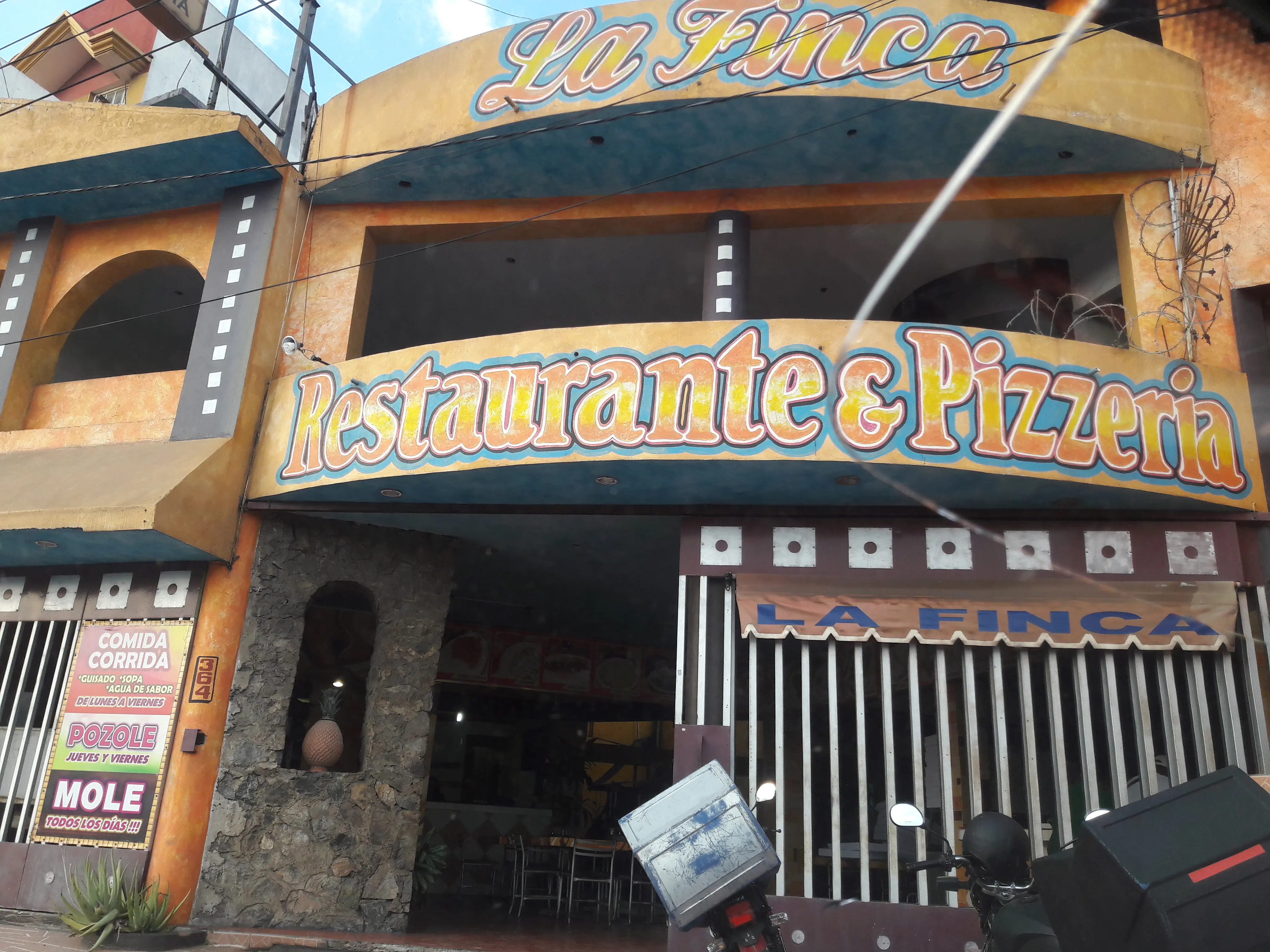 Pizzería La Finca image 10