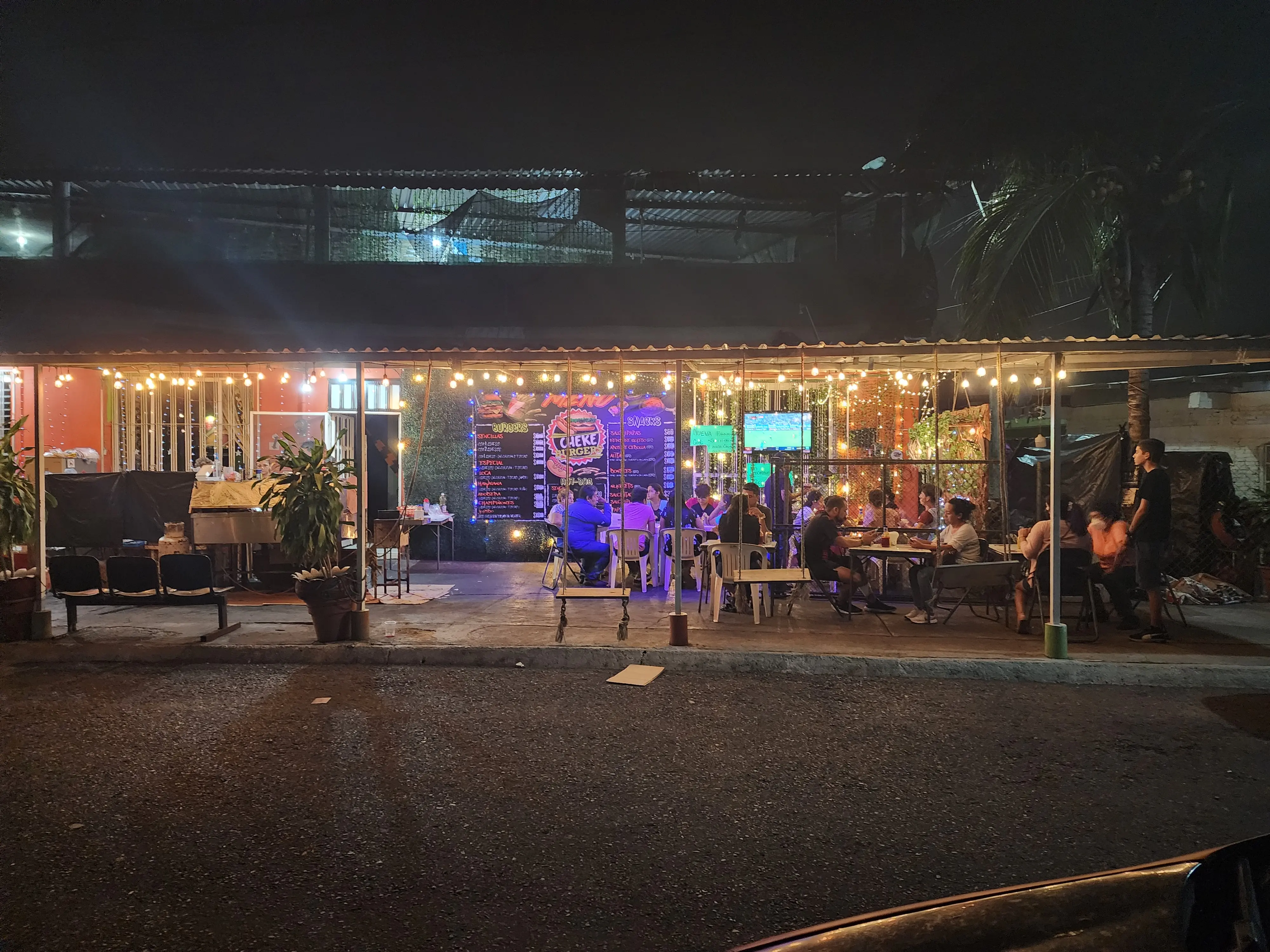 Cheke Burguers image 8