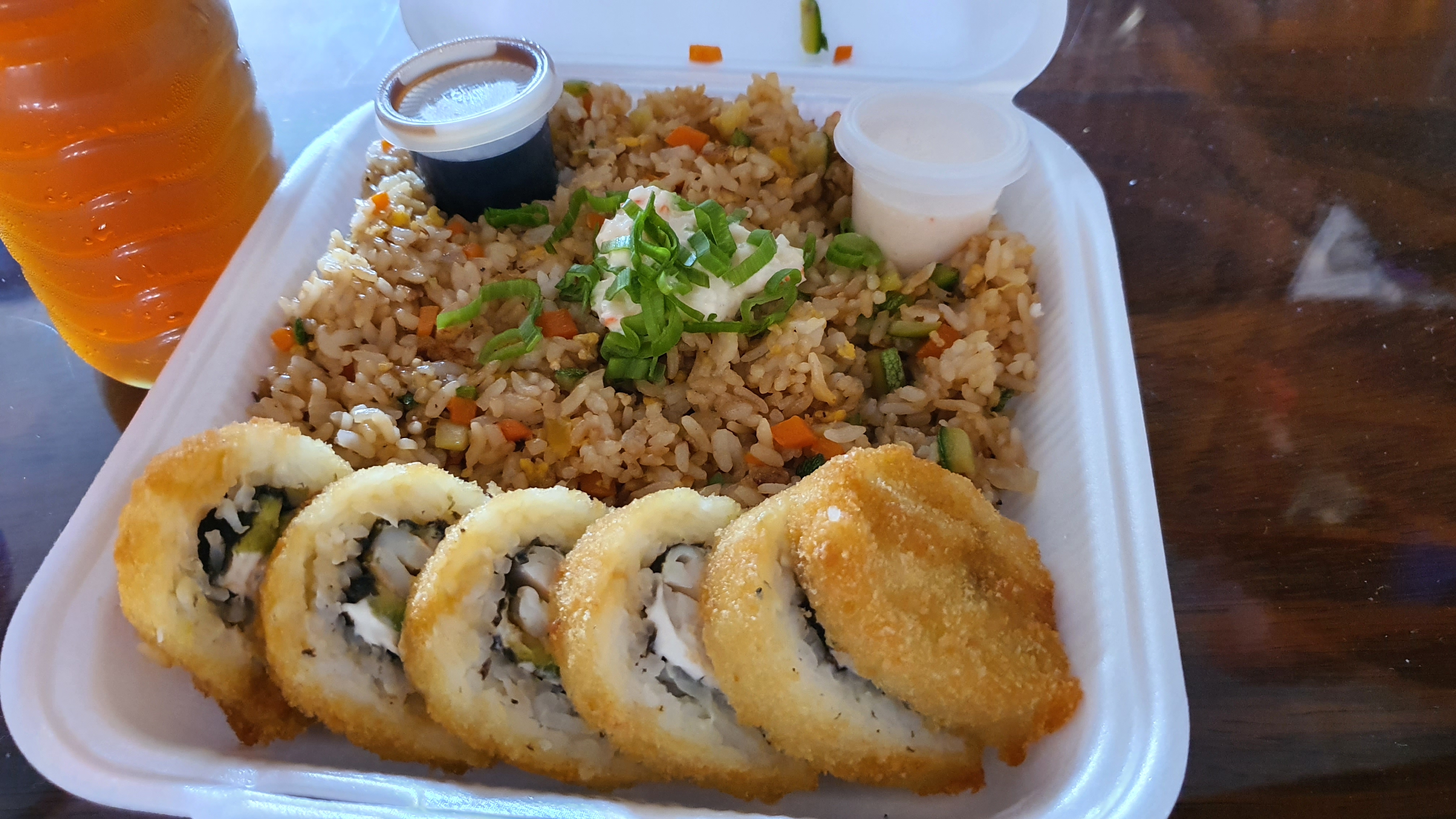 Loto Sushi & Beer image 4