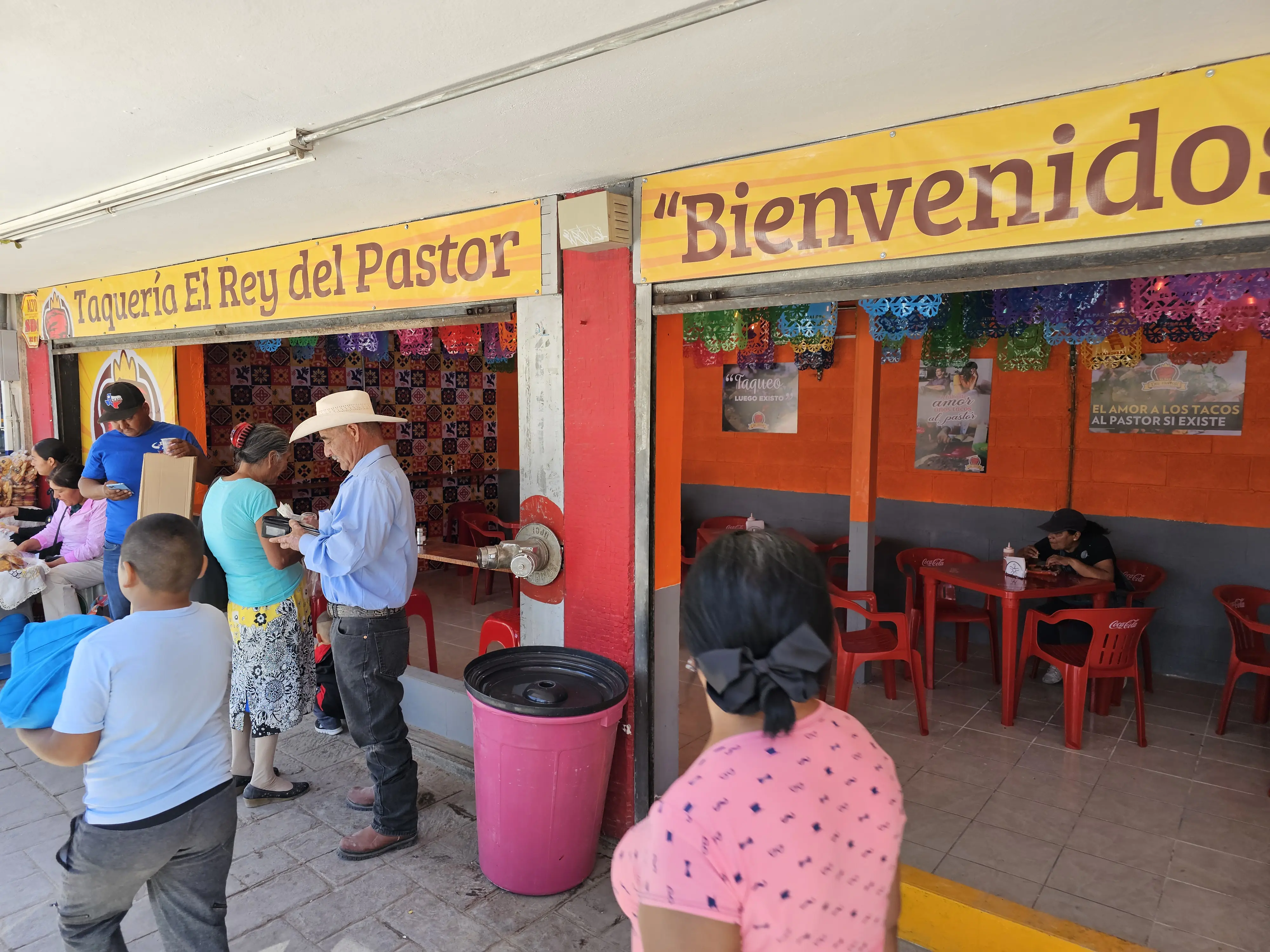 Taqueria El Rey del Pastor image 8