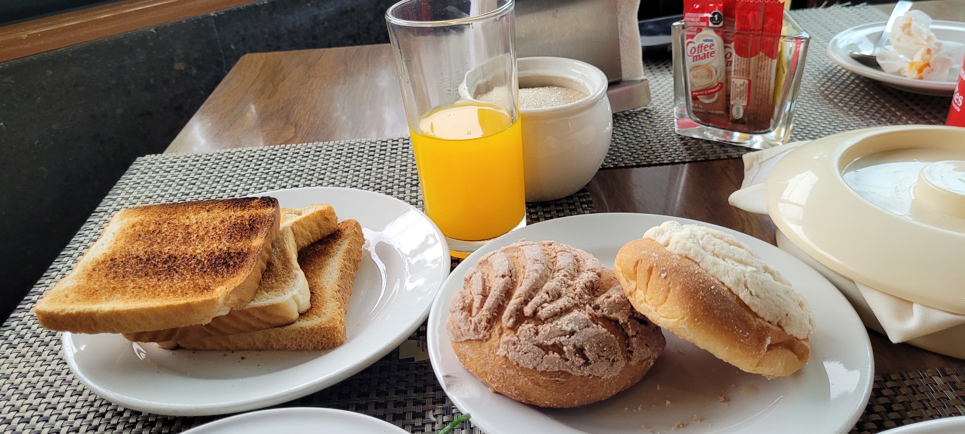 Los Nogales Restaurante y Café image 2