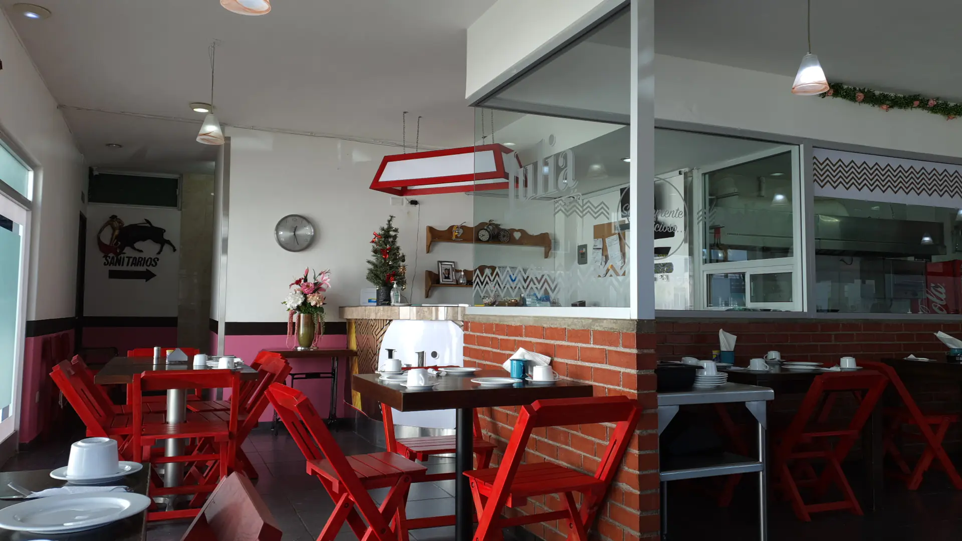 Julia Desayunos y Brunch image 1