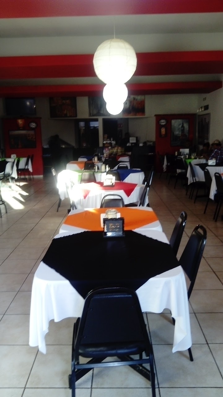 La Laguna Restaurant image 6