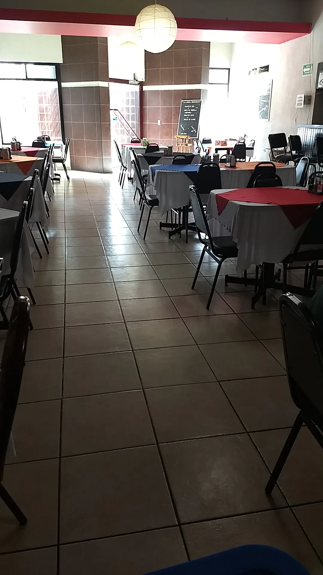 La Laguna Restaurant image 10