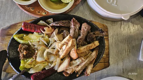 Mi Pueblo image 2