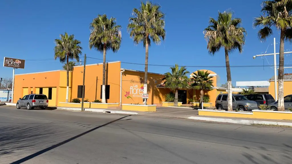 Las Flores Restaurant image 3