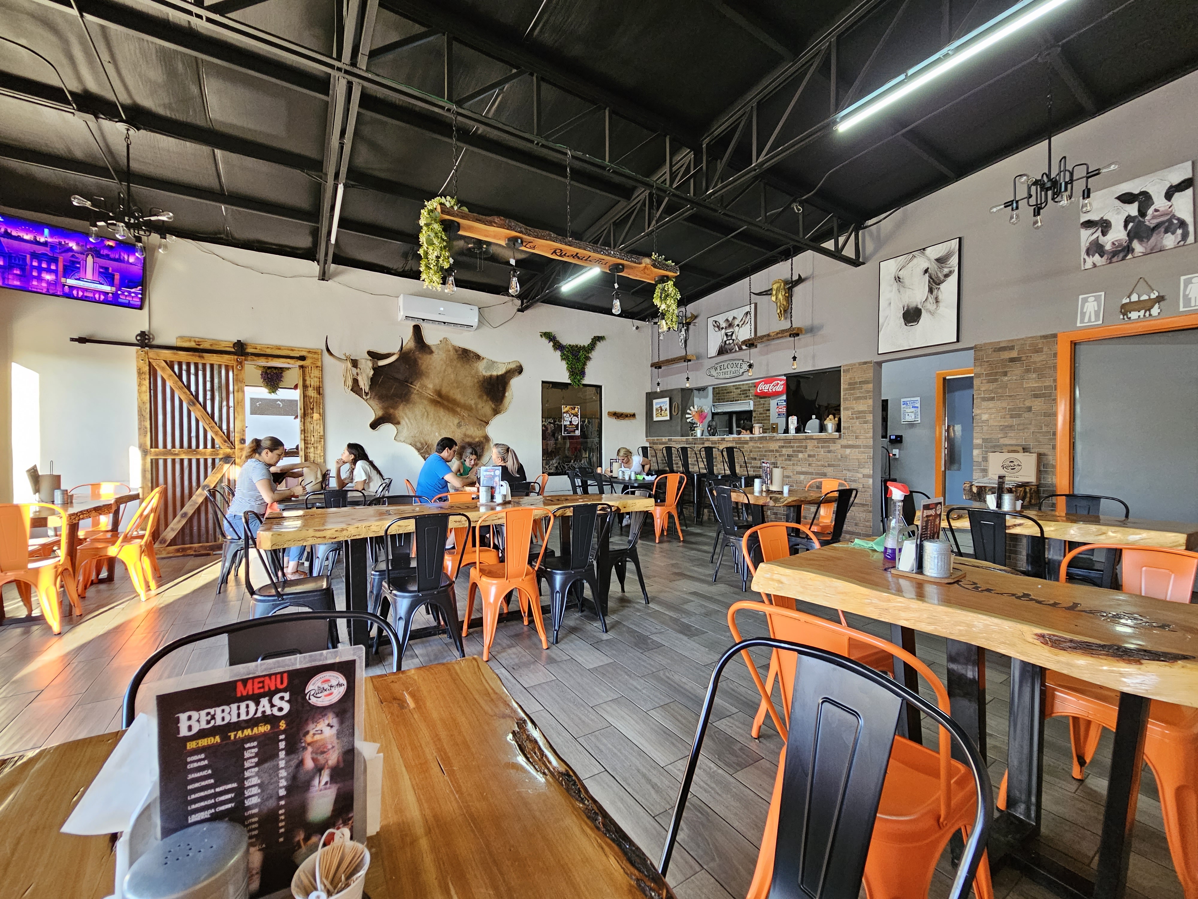 La Rusbaleña Restaurante image 1