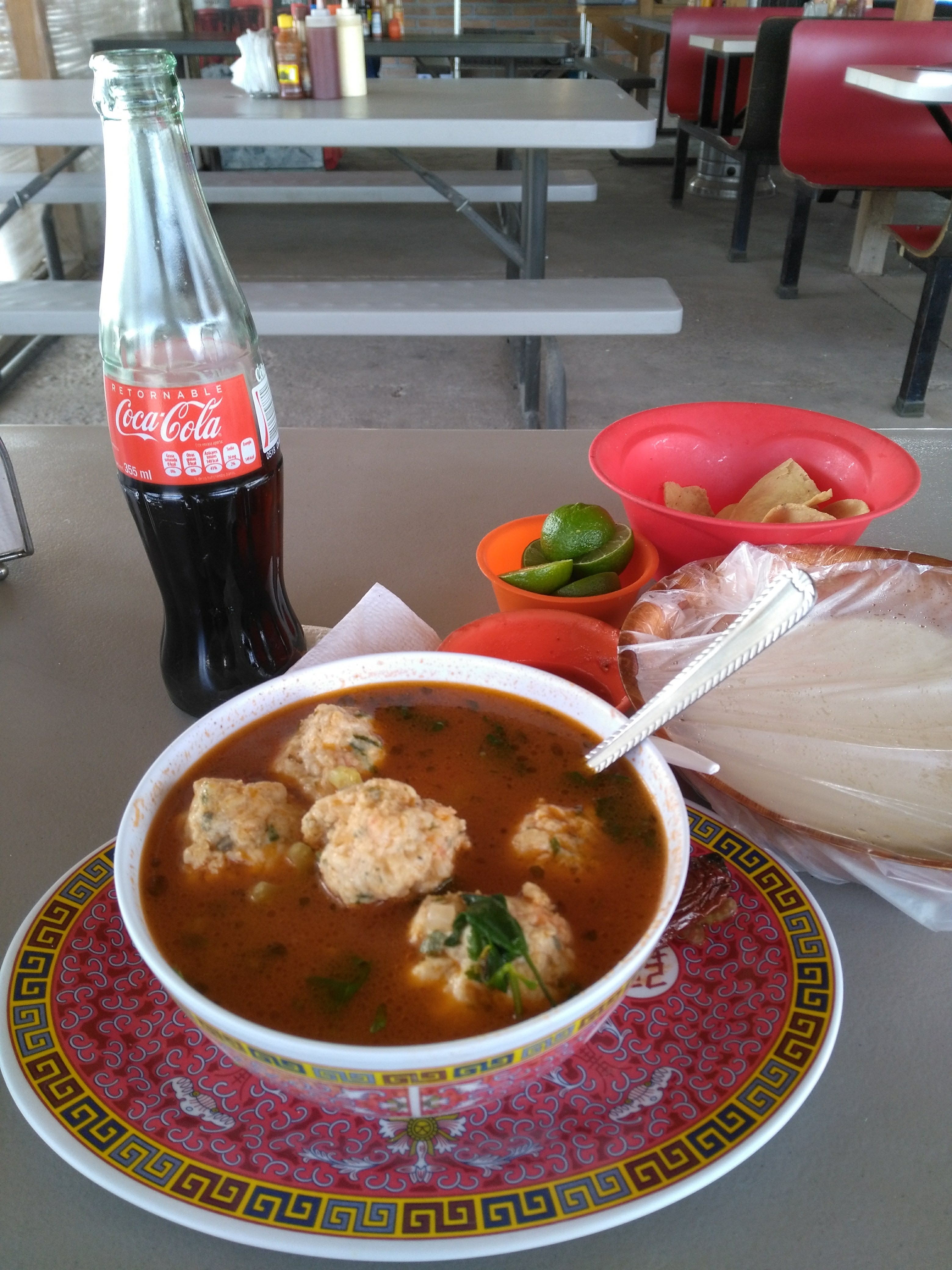 Mariscos y asadero las glorias image 10