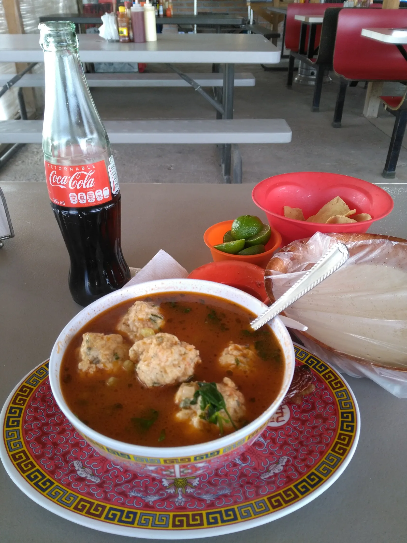 Mariscos y asadero las glorias image 10