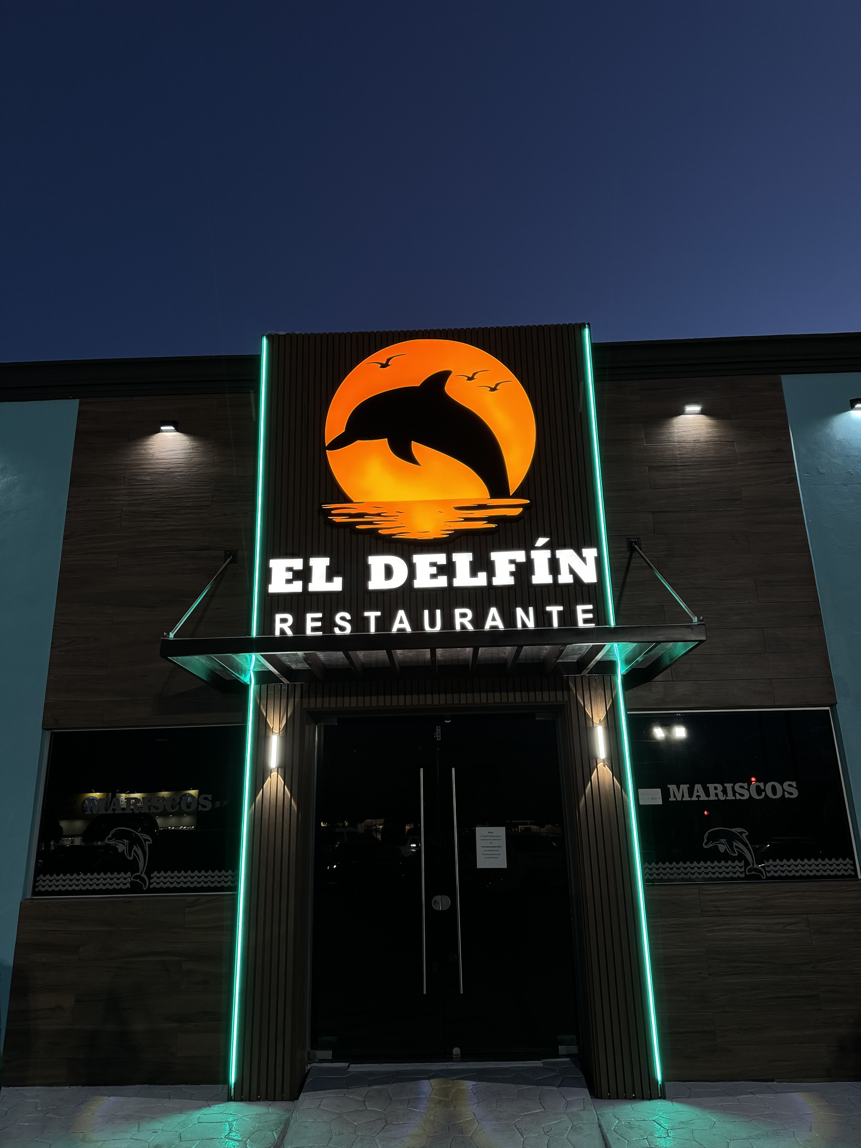 El Delfín Restaurante image 1