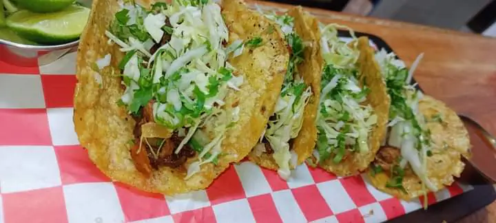 La Abeja Restaurante image 4