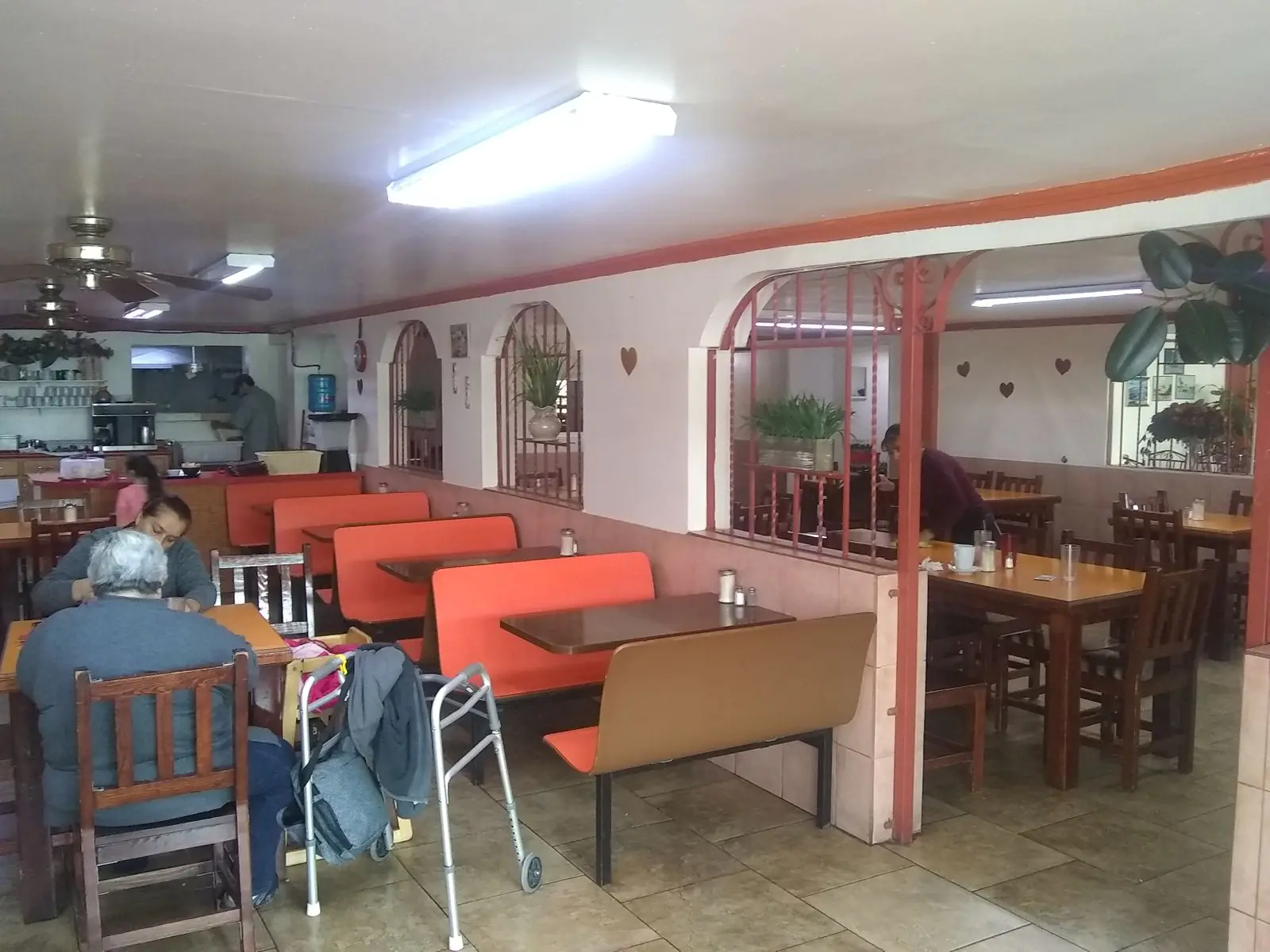 El centro cafe image 3