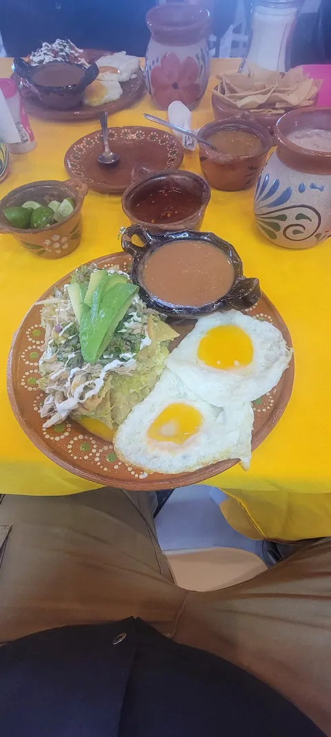 La Linda image 2