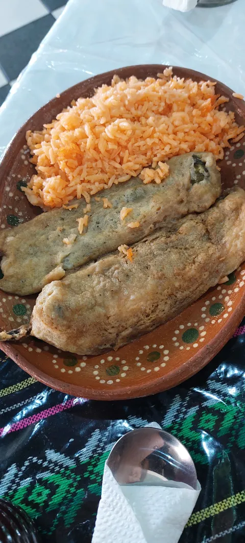 La Linda image 6