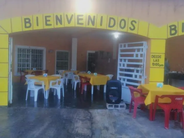 Taquería y Pizzería Palenque image 4