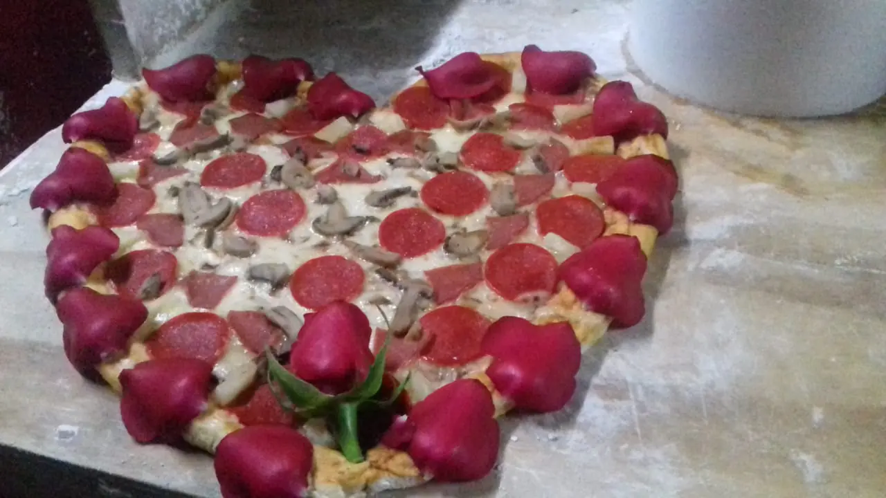 Leos Pizza image 2