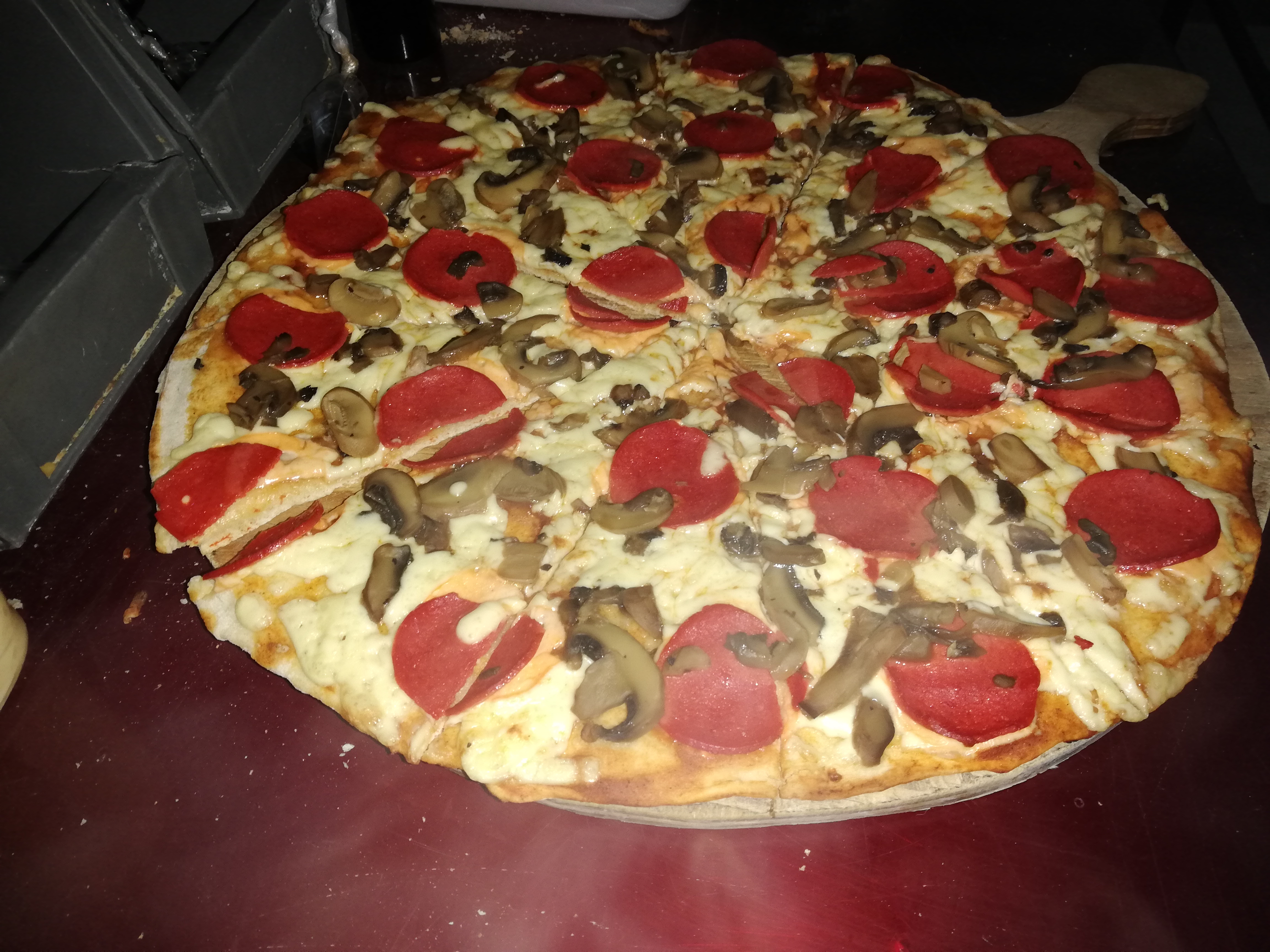 Leos Pizza image 3