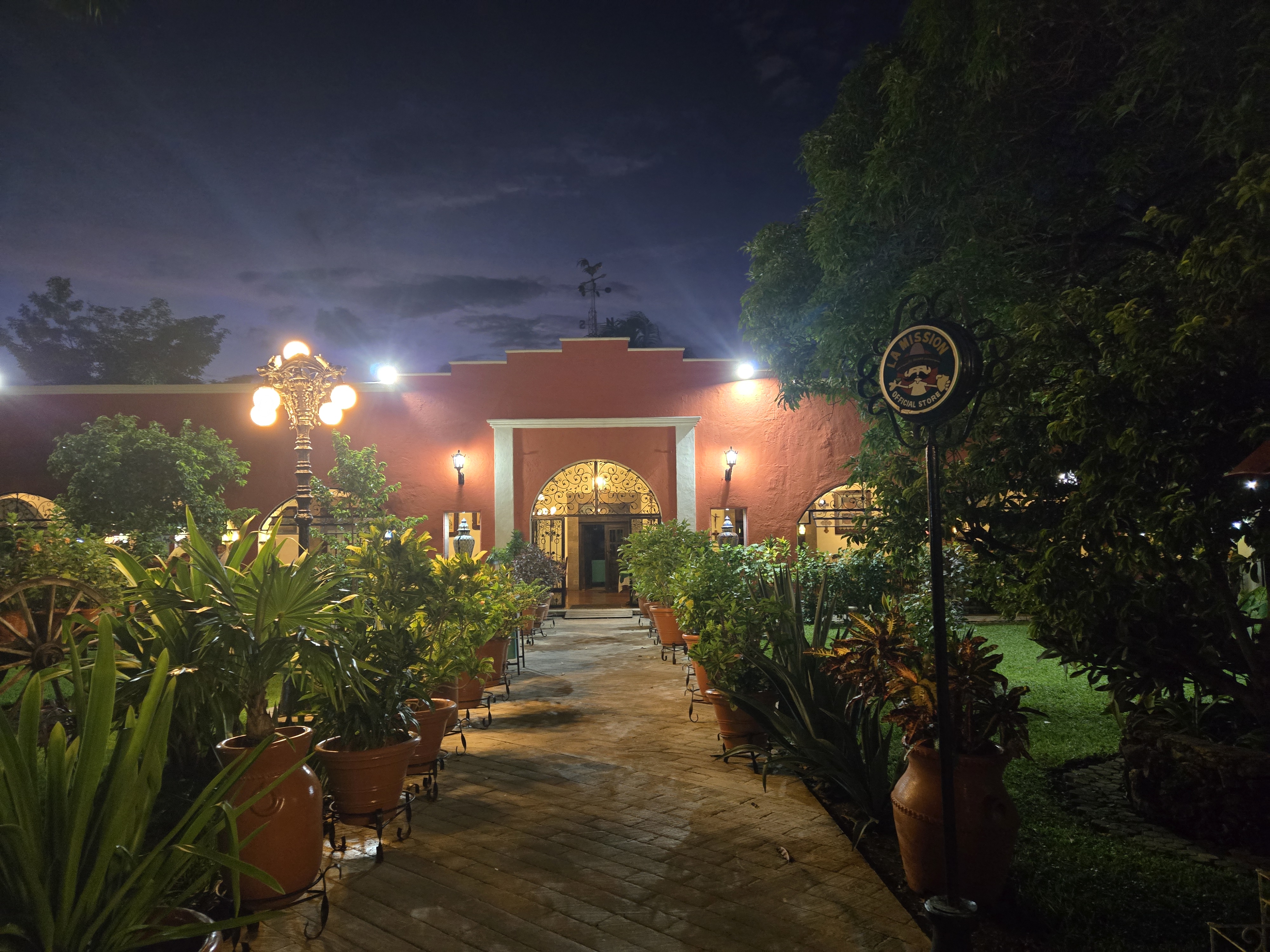 Casa Mission image 7