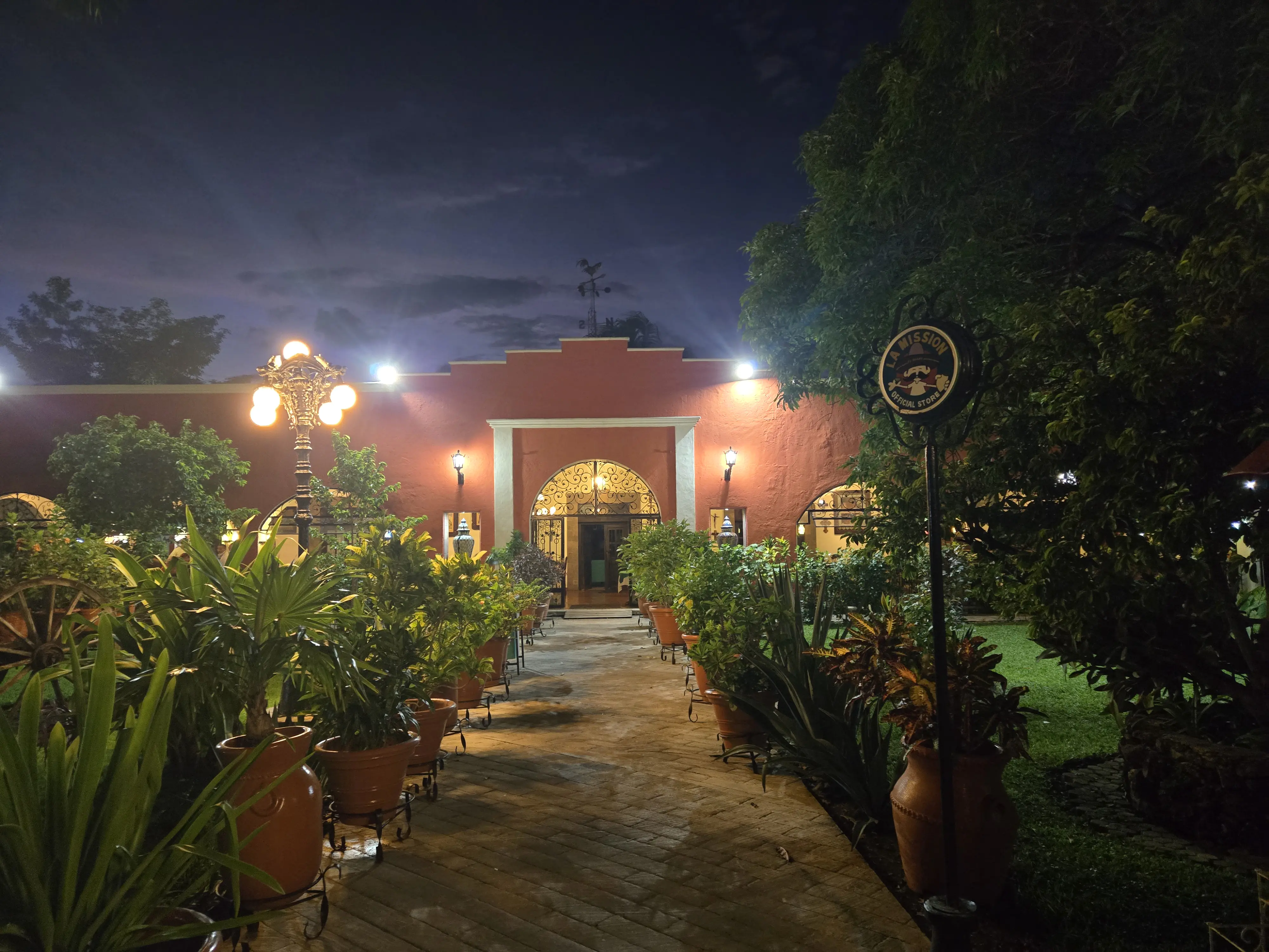 Casa Mission image 7