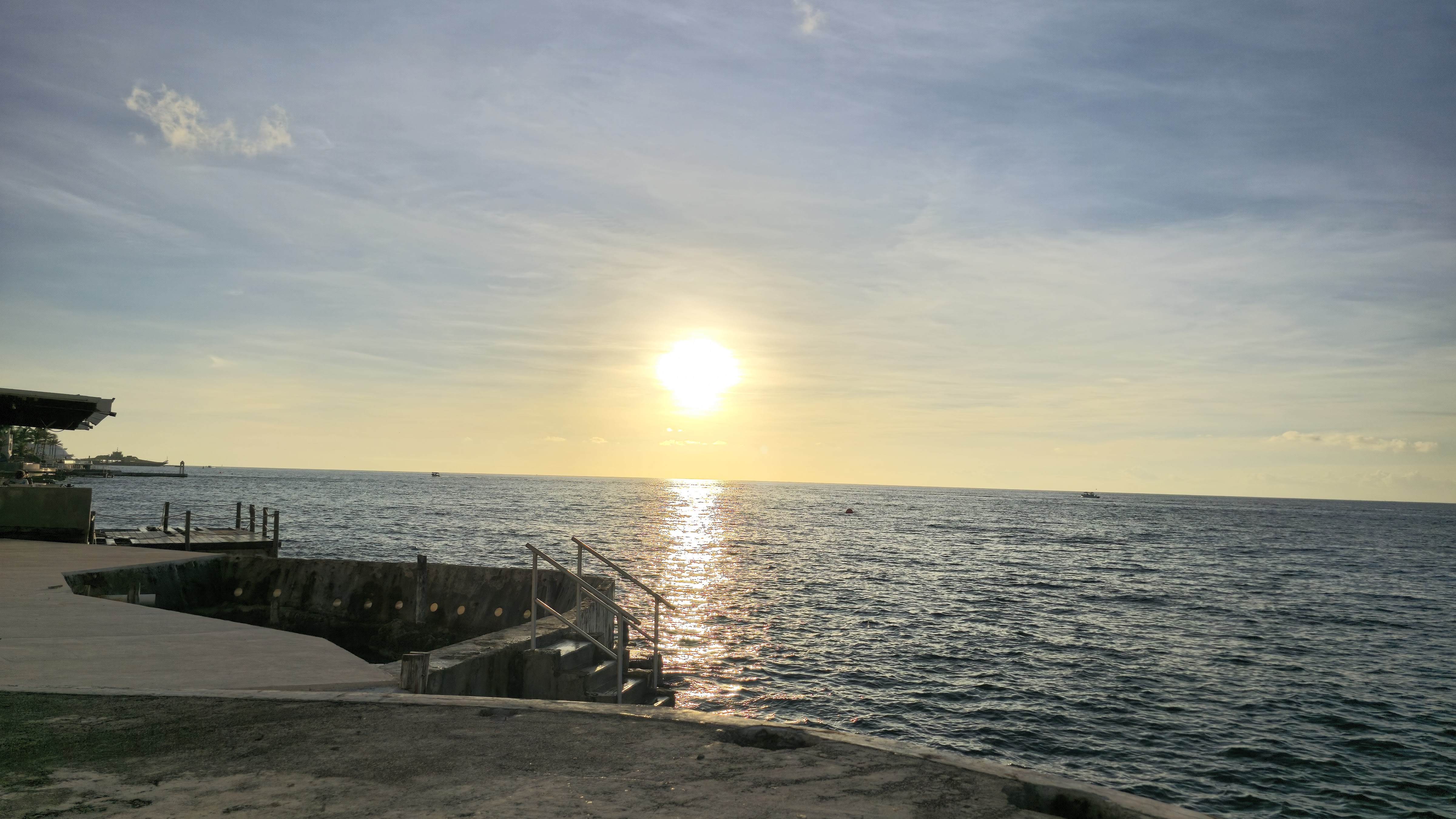 Jeanie's Restaurant & Beach image 6