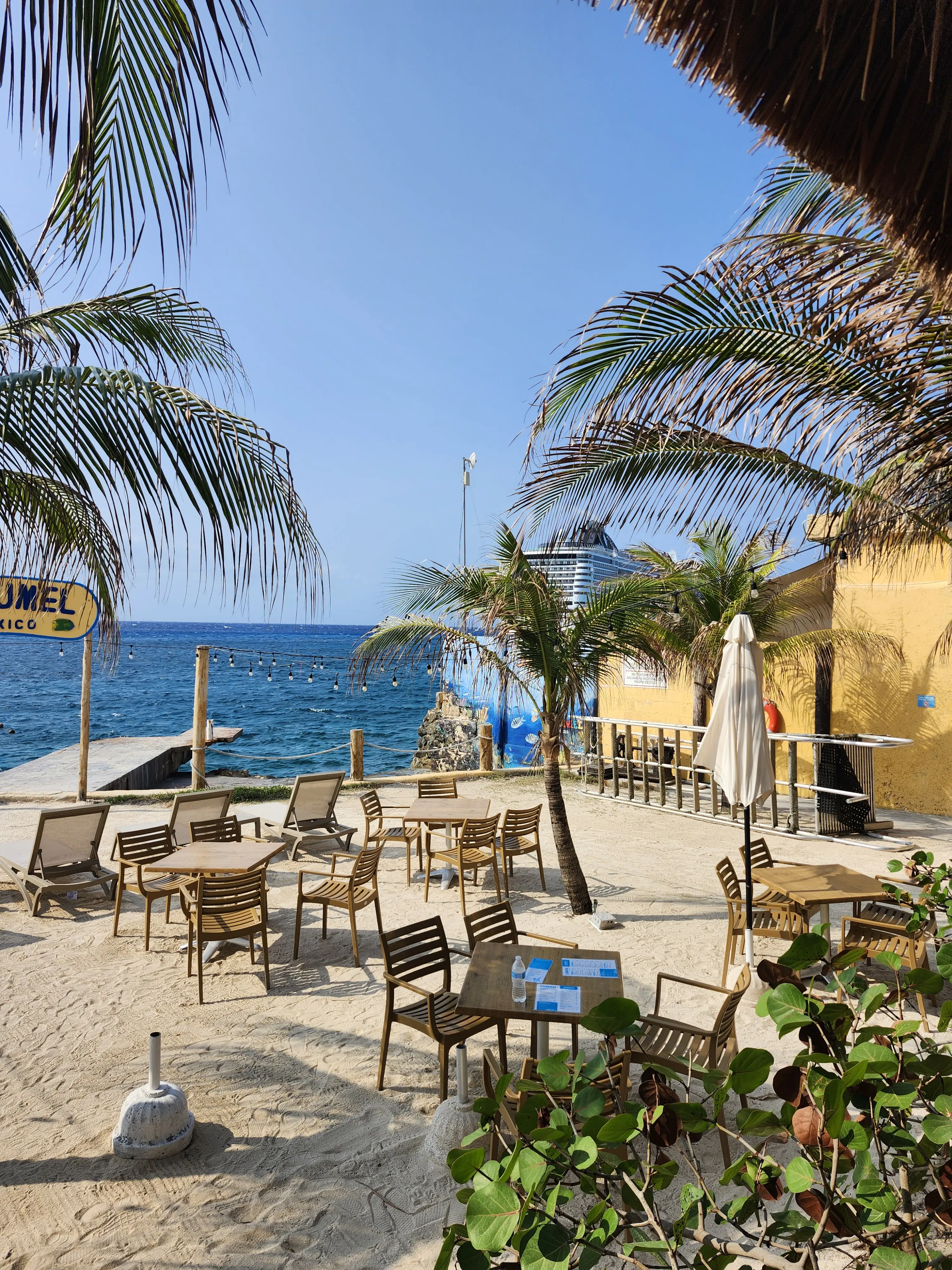 Jeanie's Restaurant & Beach image 7