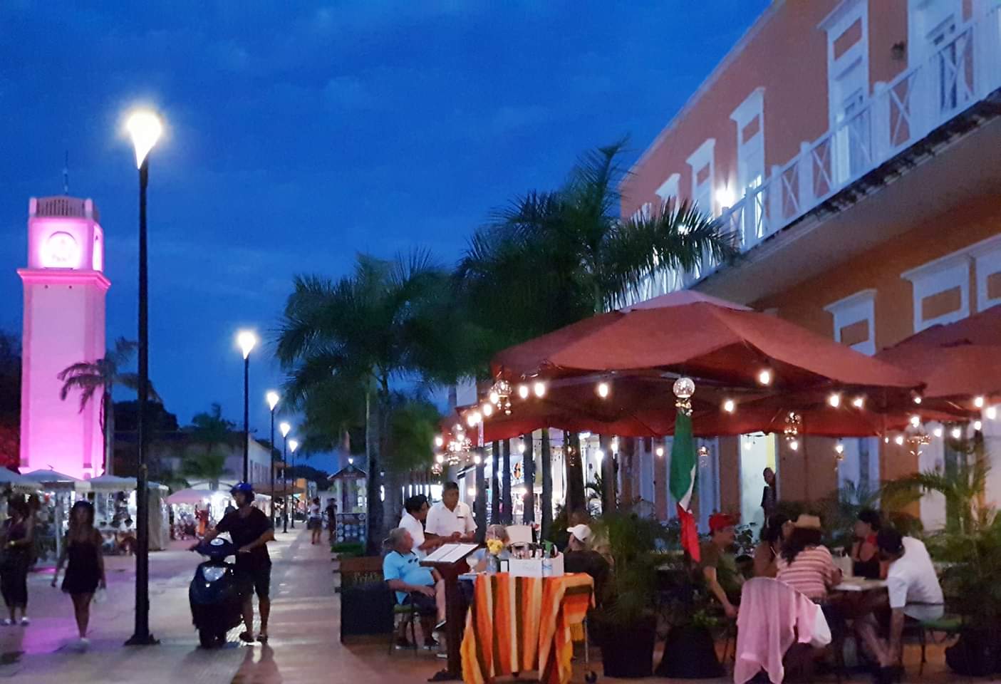 Frida's Restaurant Bar image 4