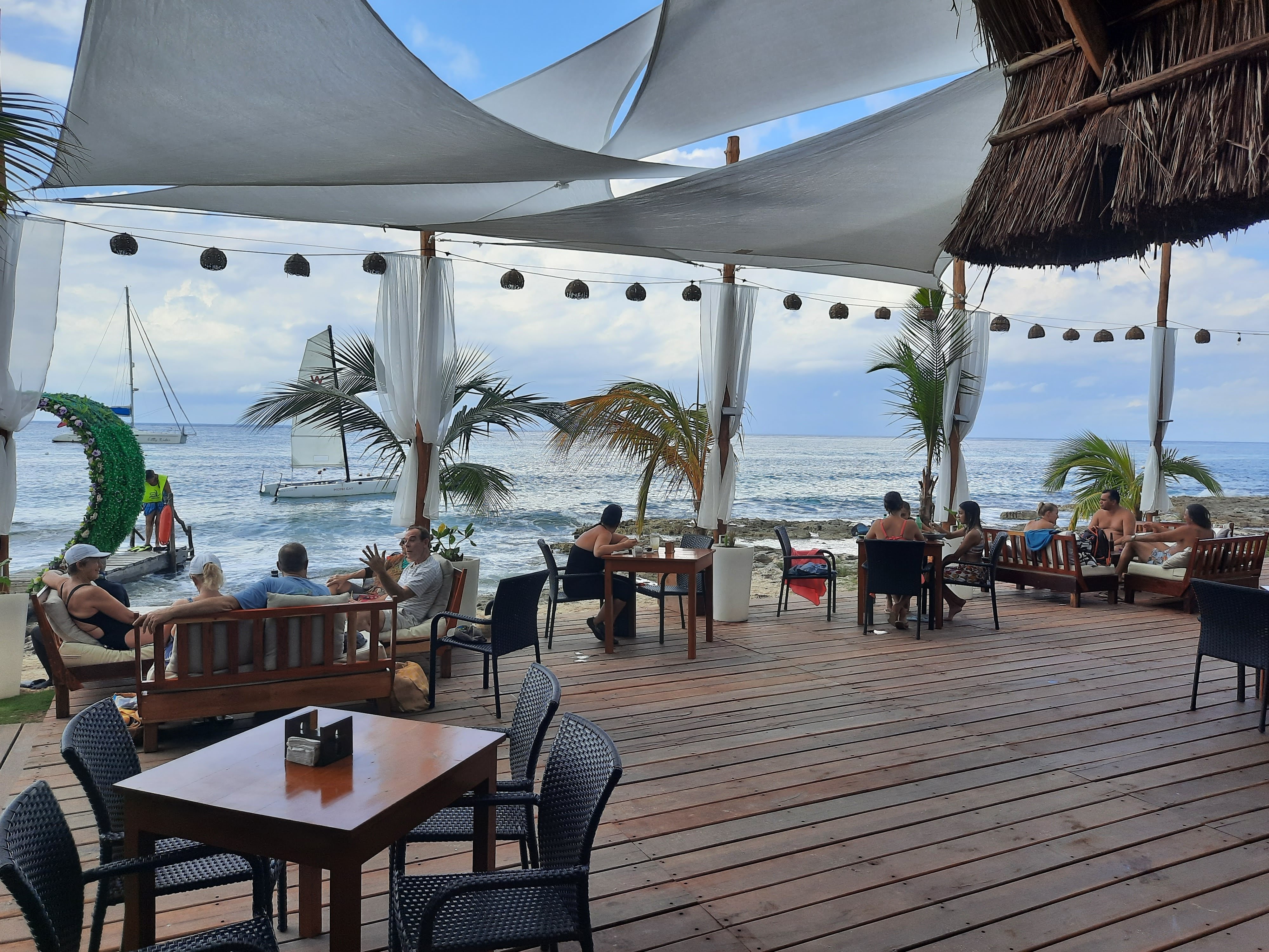 Hemingway Restaurant Beach & Nightclub Cozumel image 1